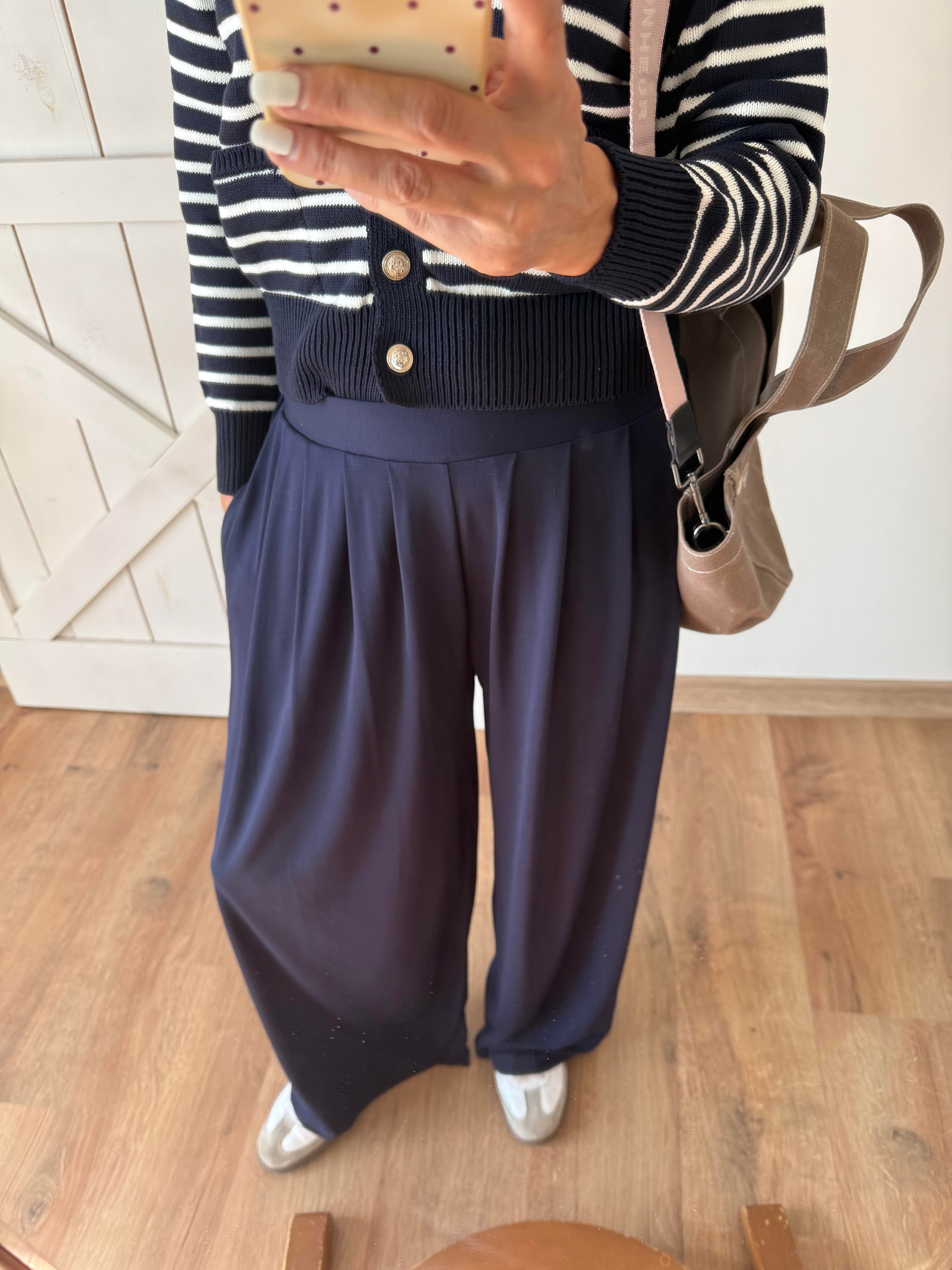 Oyş Lacivert Pileli Pantolon