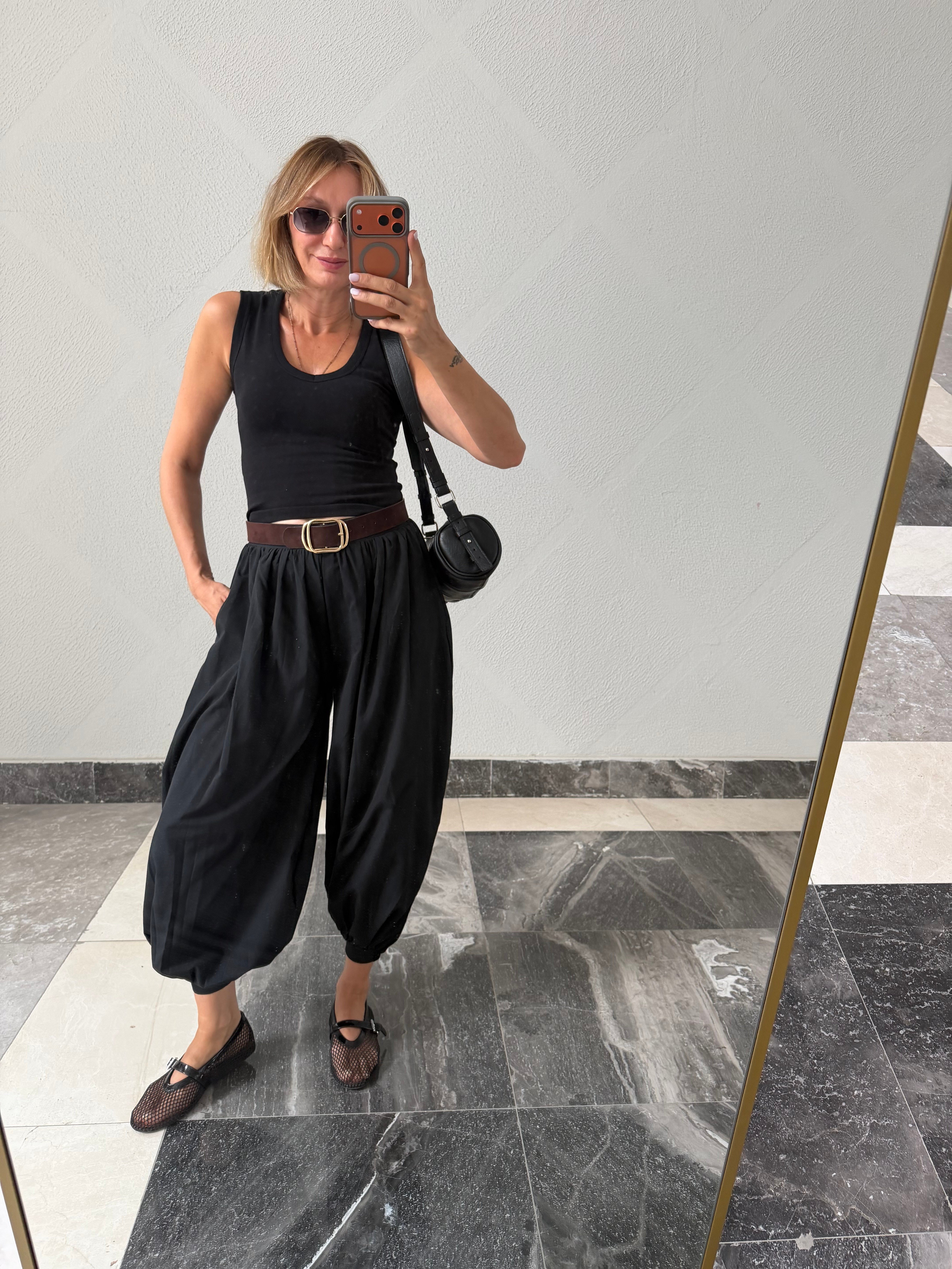 Oyş Siyah Şalvar Model Paçası Lastikli Pantolon