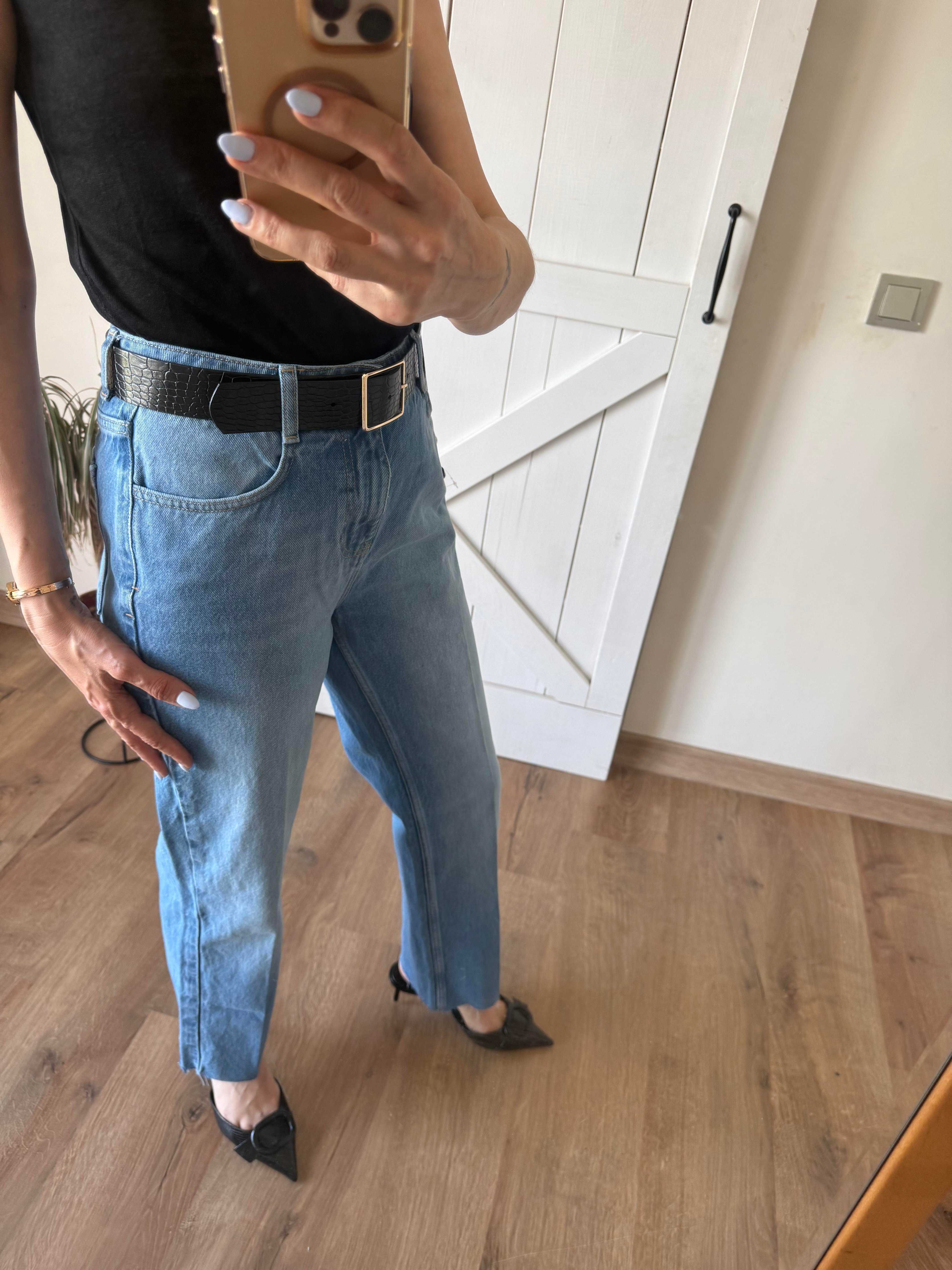 Paçası Kesik Derin Mavi Straight Jean