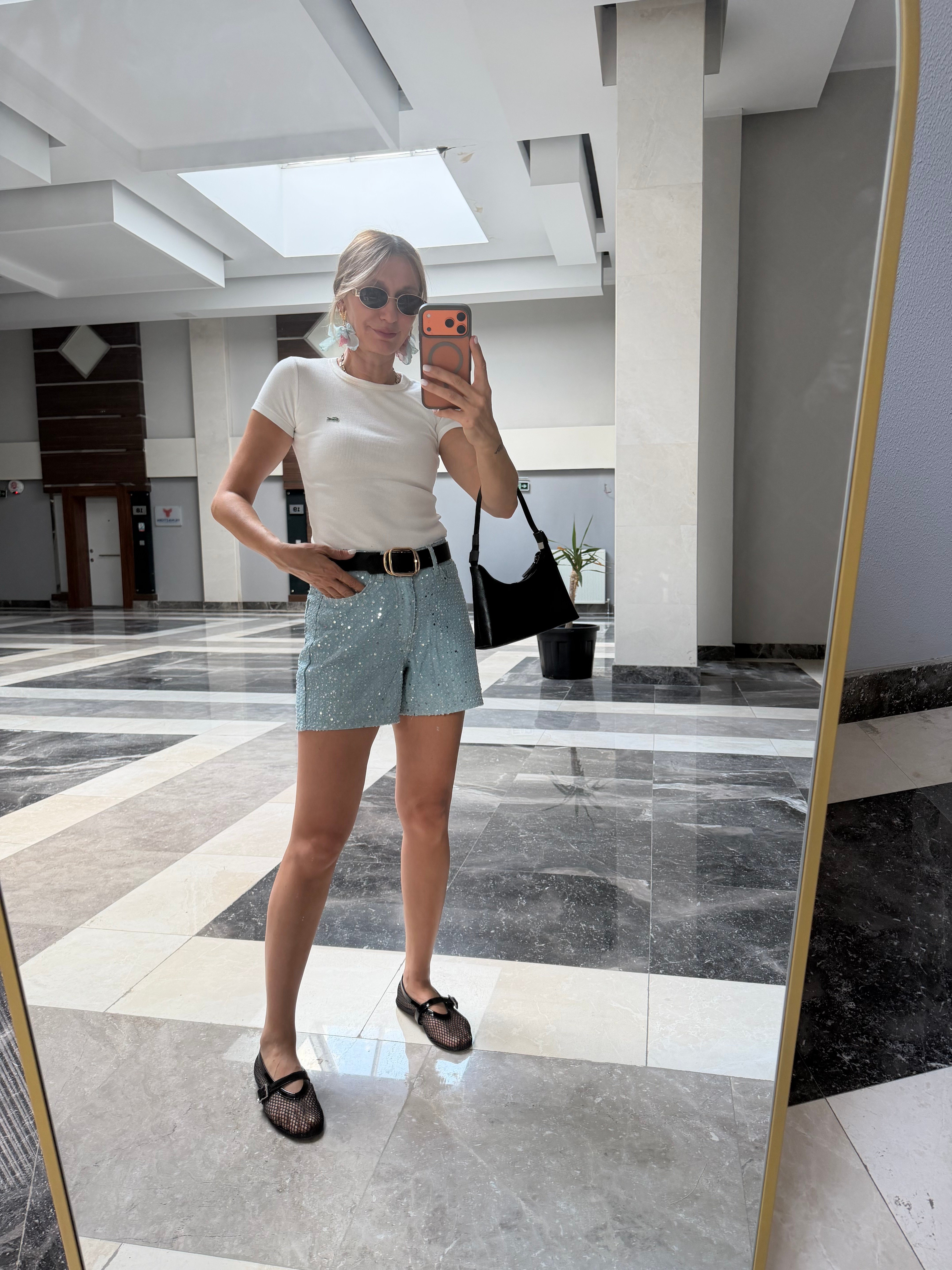 Payetli Açık Mavi Şehir İçi Boy Şort