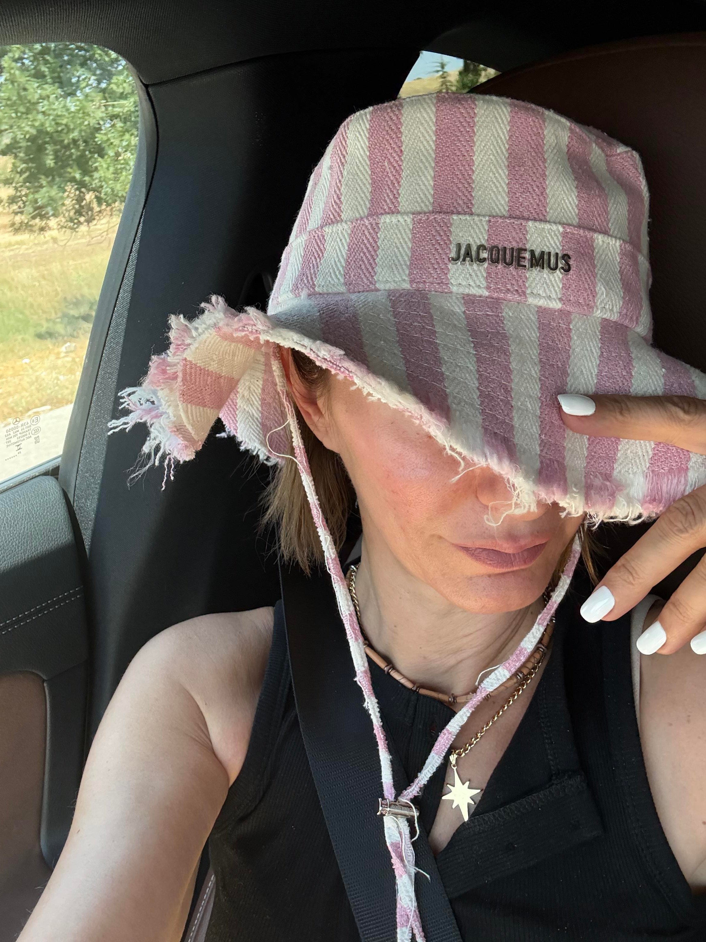 Pembe Çizgili Bucket Şapka