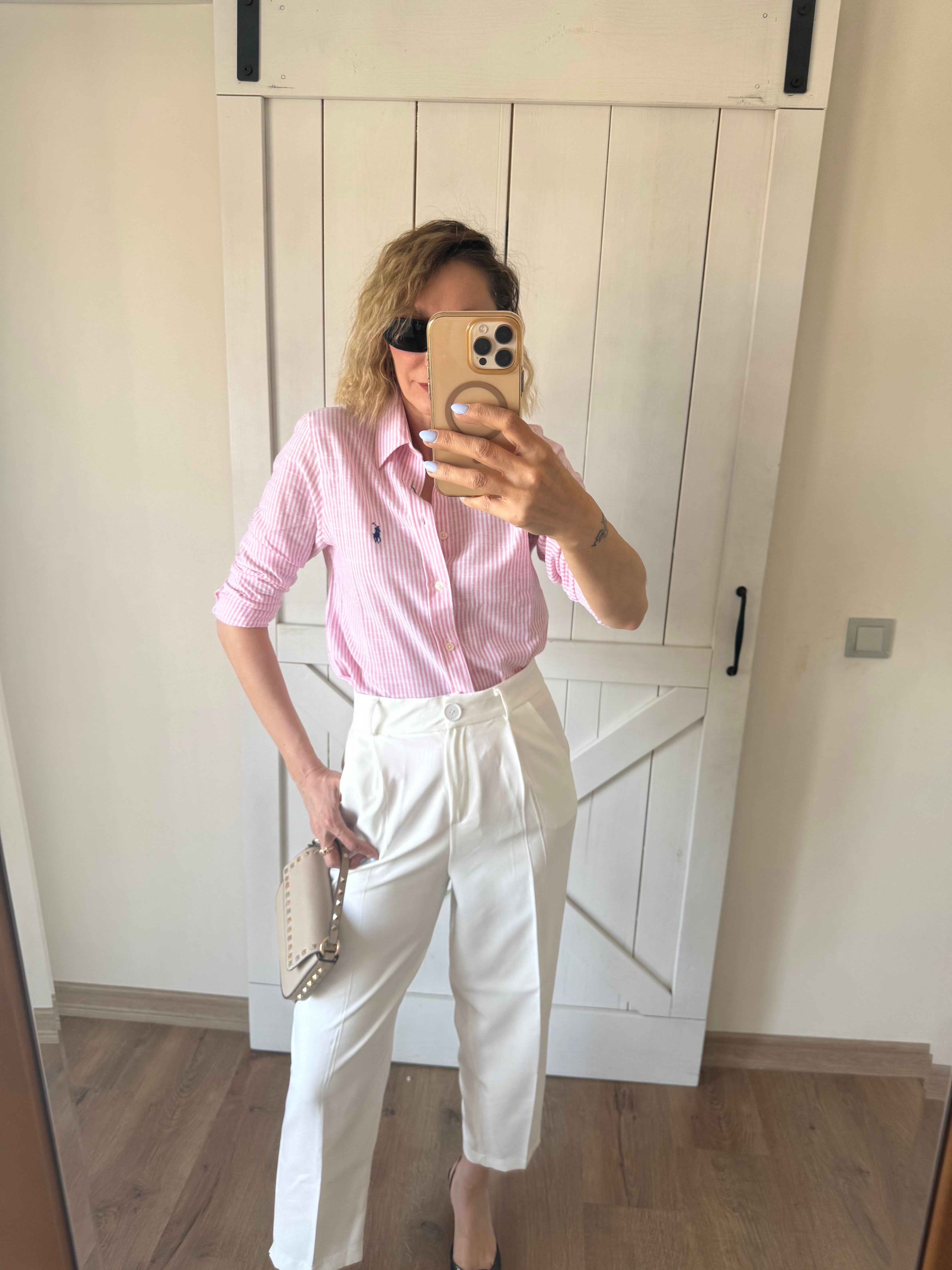 Pembe Çizgili Gömlek