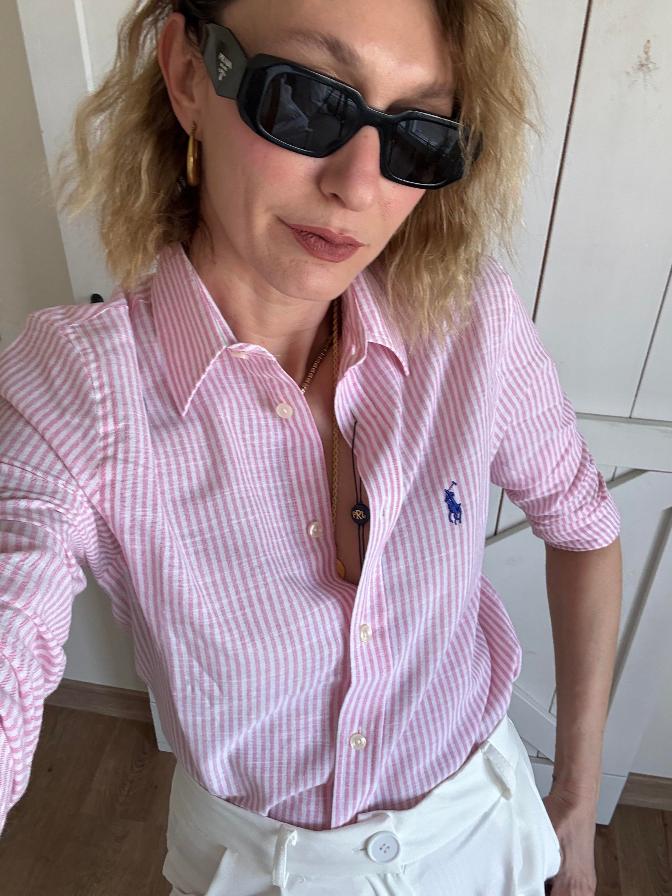 Pembe Çizgili Gömlek