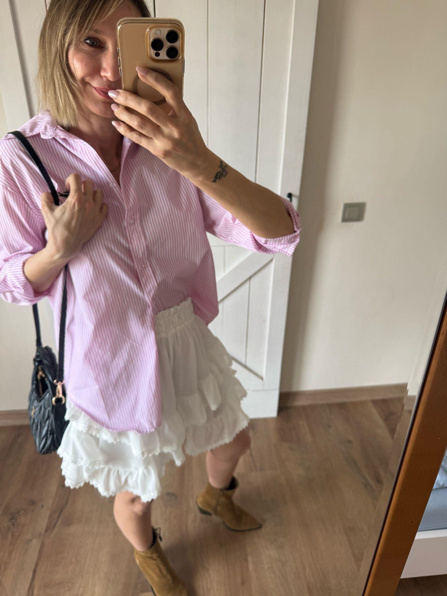 Pembe İnce Çizgili Rahat Kesim Gömlek