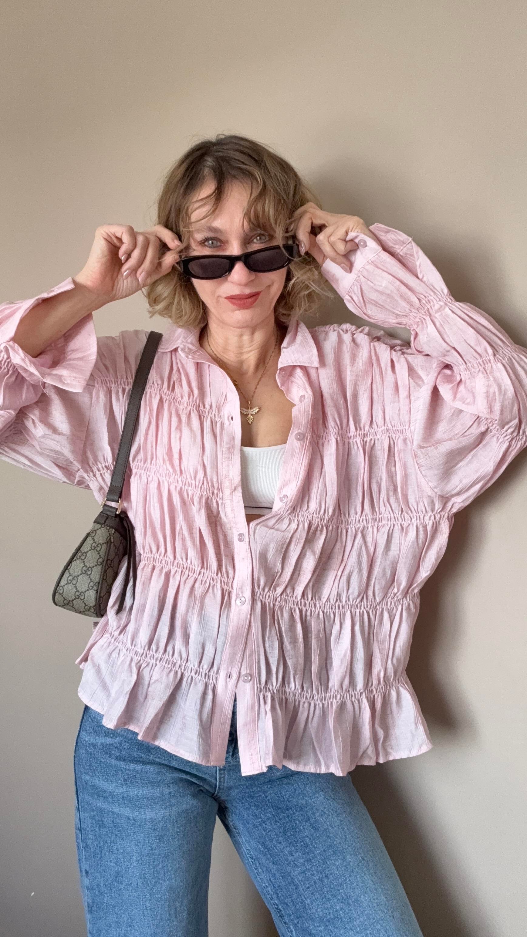 Pembe  Kırışık Kumaşlı Dökümlü Gömlek