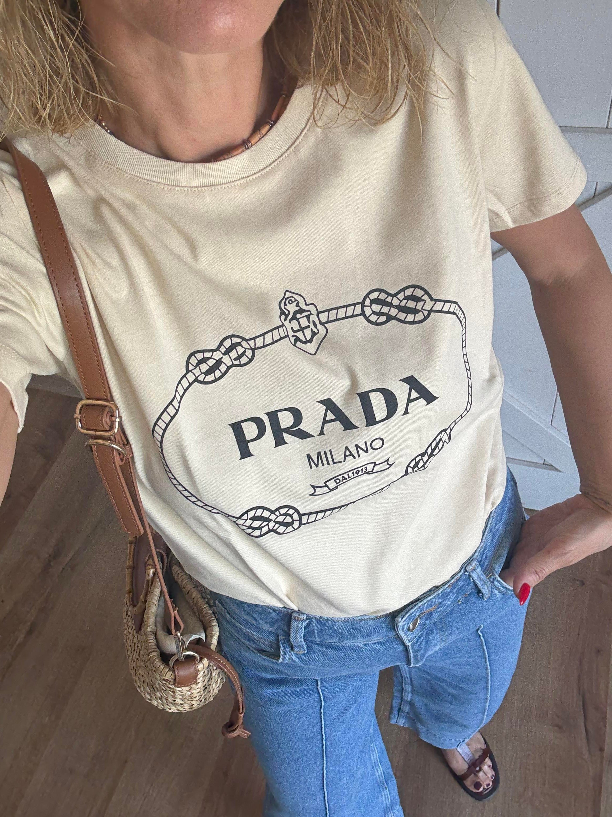 Premium Ekru P Tshirt