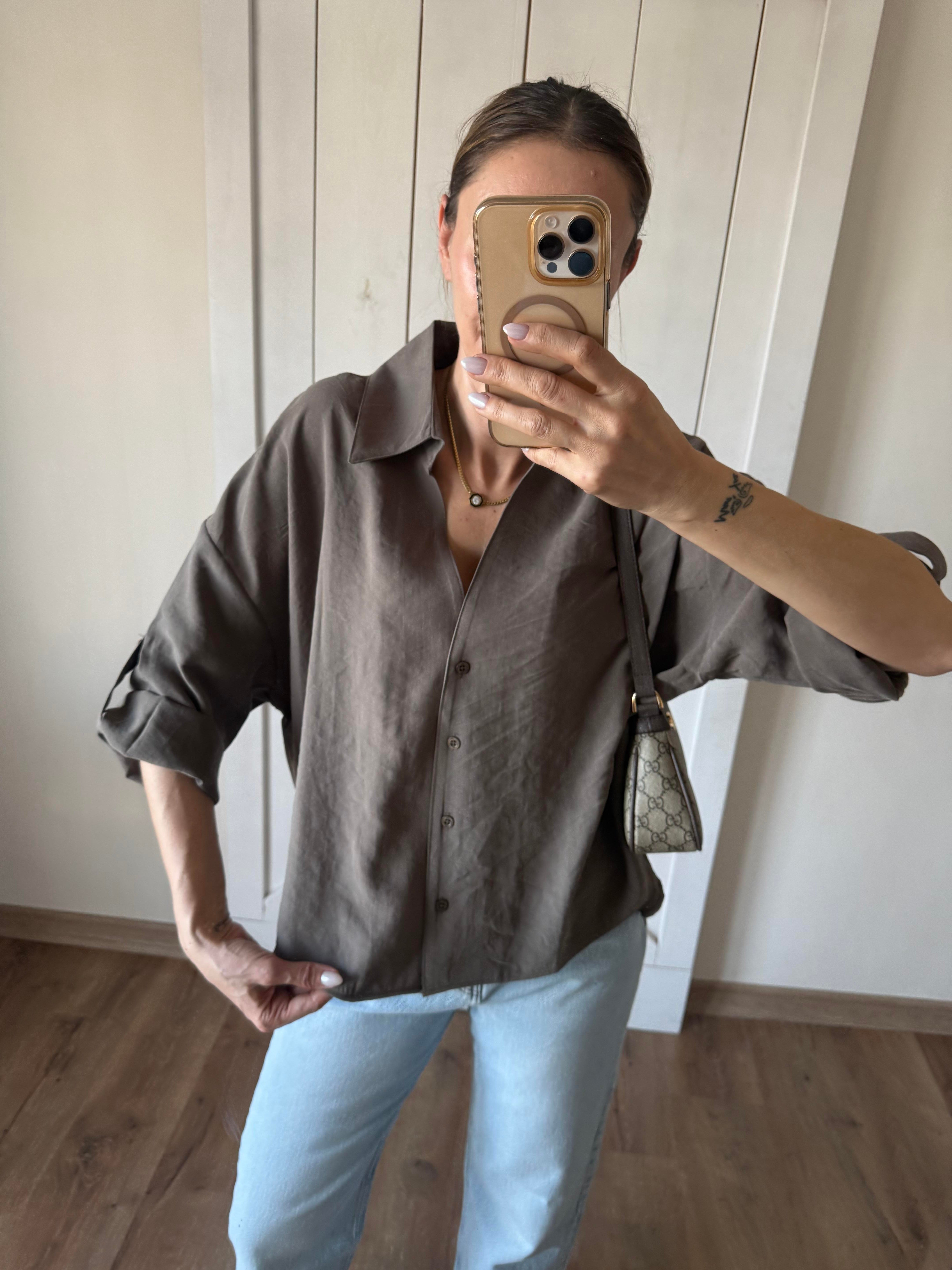 Premium Haki V Yaka Gömlek