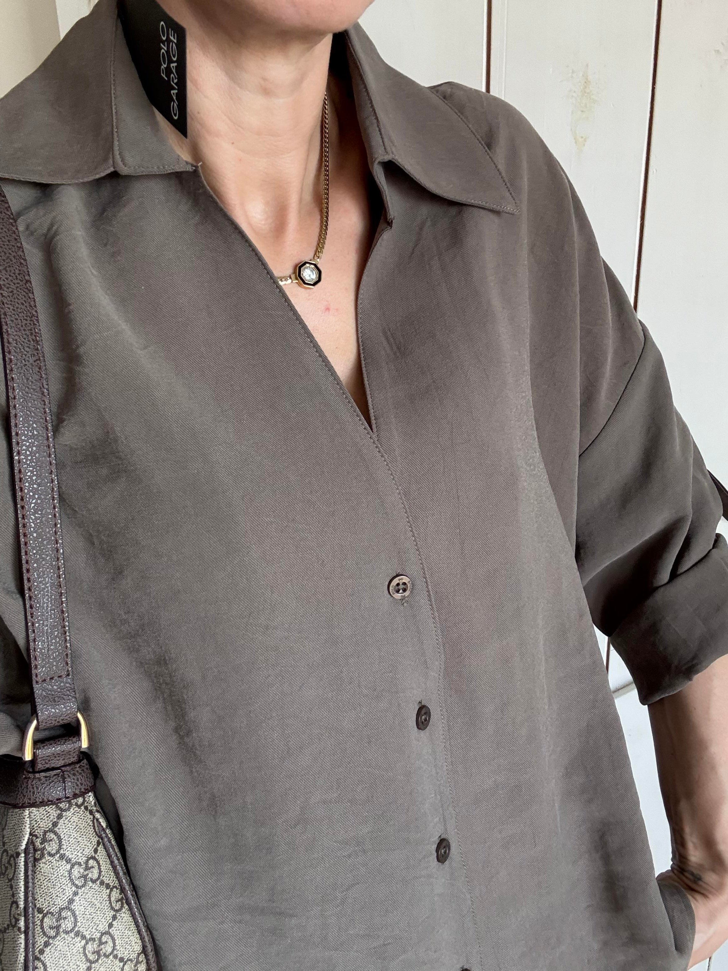 Premium Haki V Yaka Gömlek