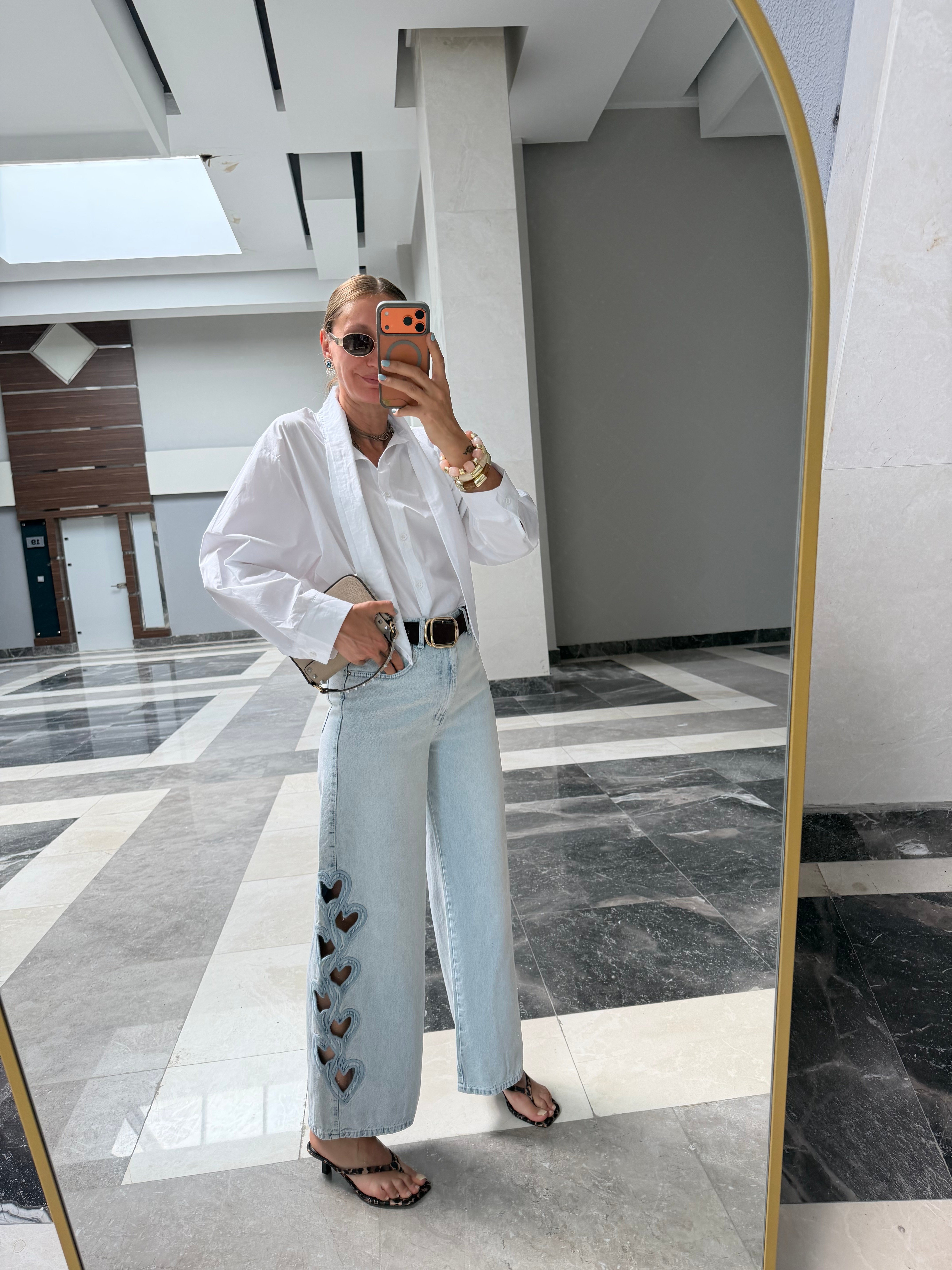 Premium Kalp Nakış Detaylı Jean