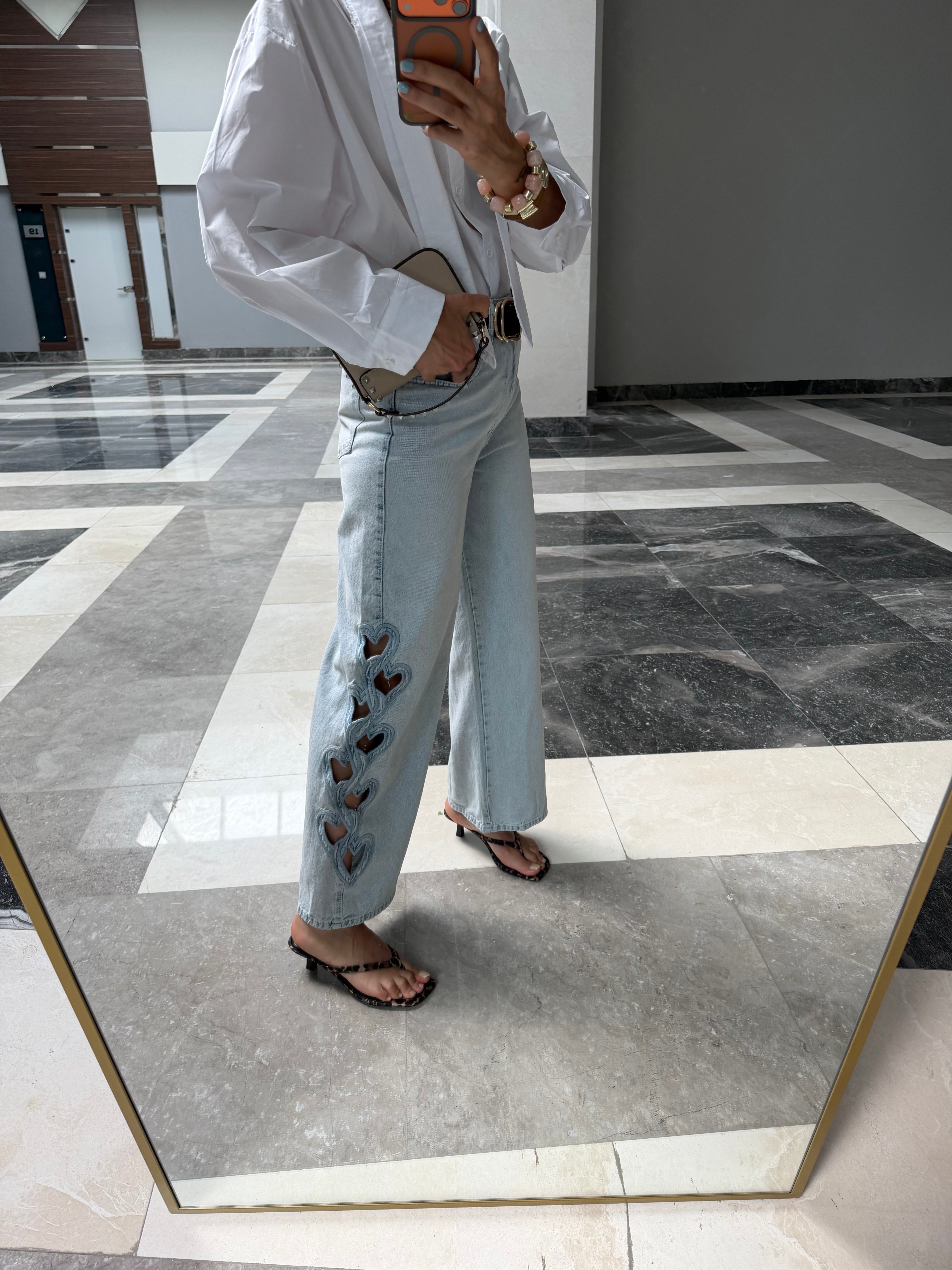 Premium Kalp Nakış Detaylı Jean