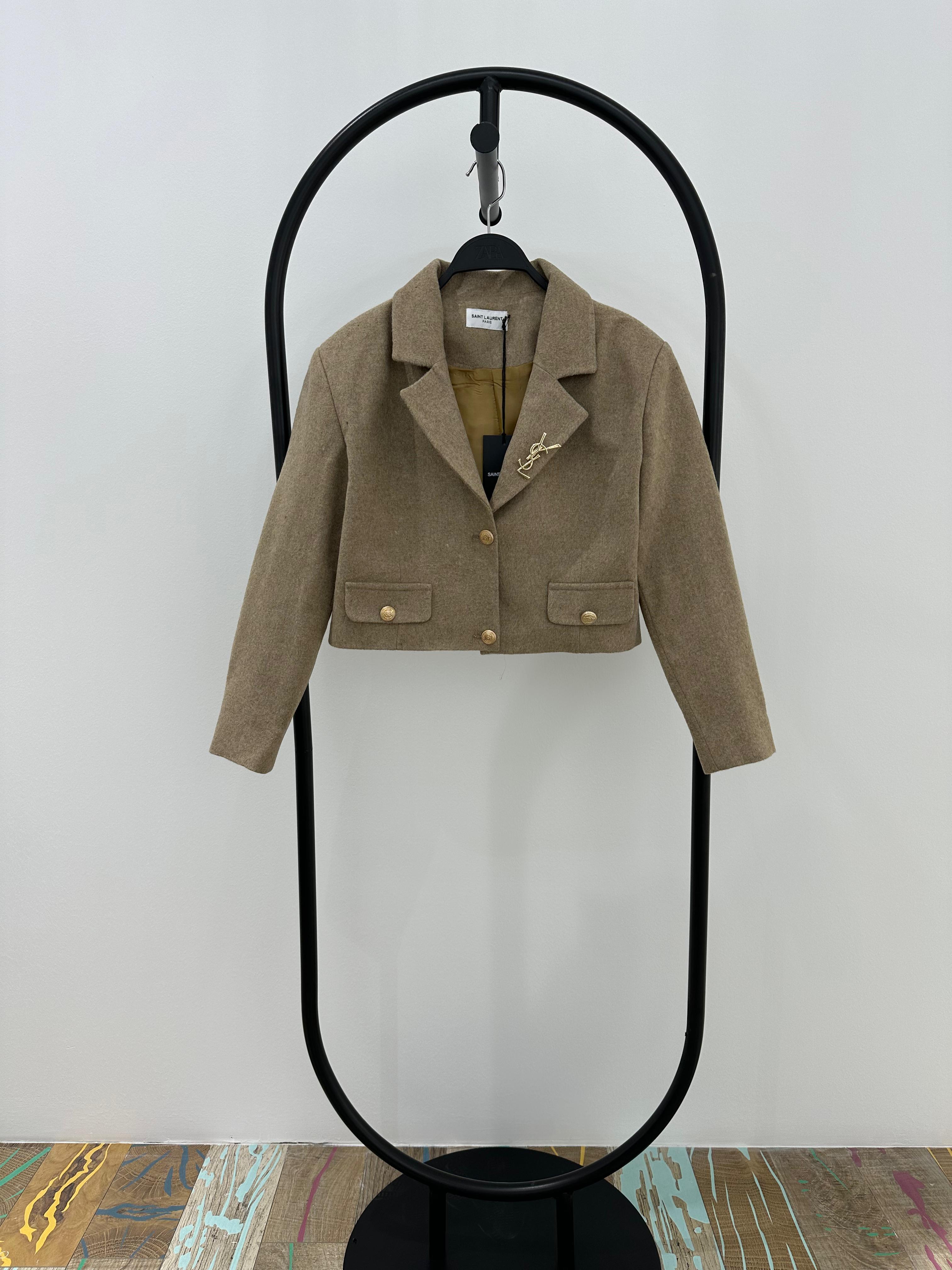 Premium Kaşe Broşlu Vizon Ceket