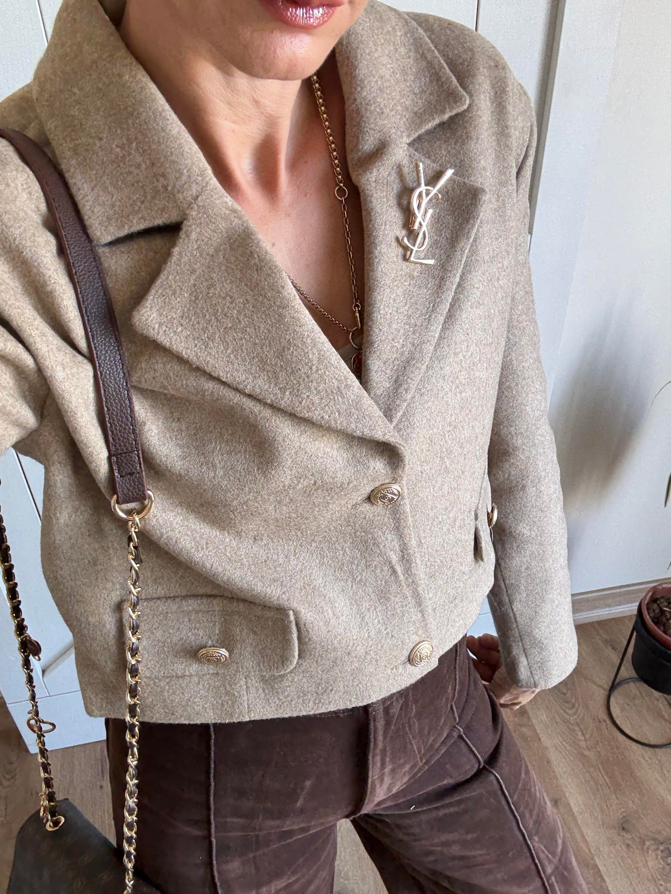 Premium Kaşe Broşlu Vizon Ceket