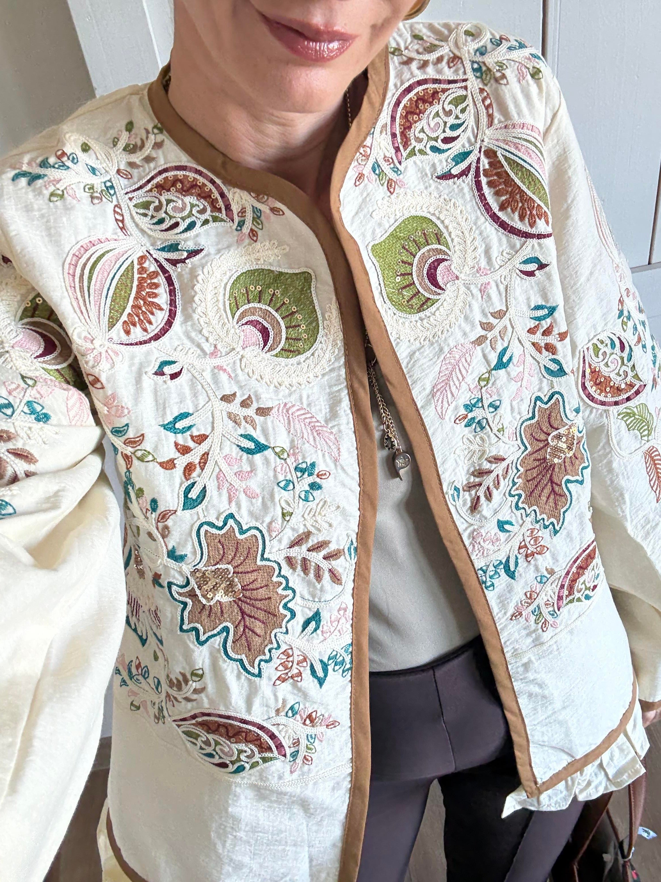 Premium Nakışlı Ceket