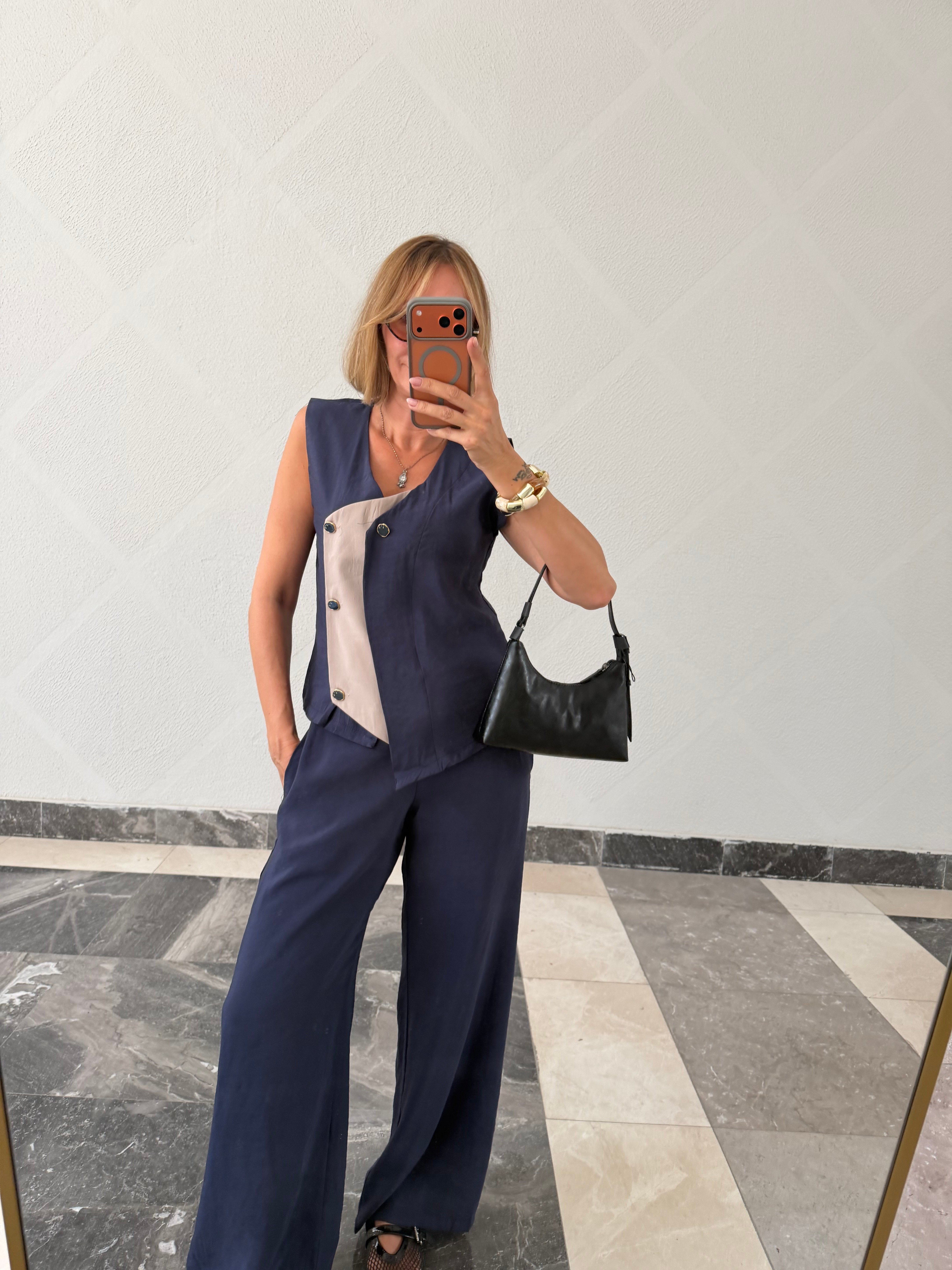 Premium Orijinal Model , Tasarım Düğme Detaylı , Lacivert Tencel Takım