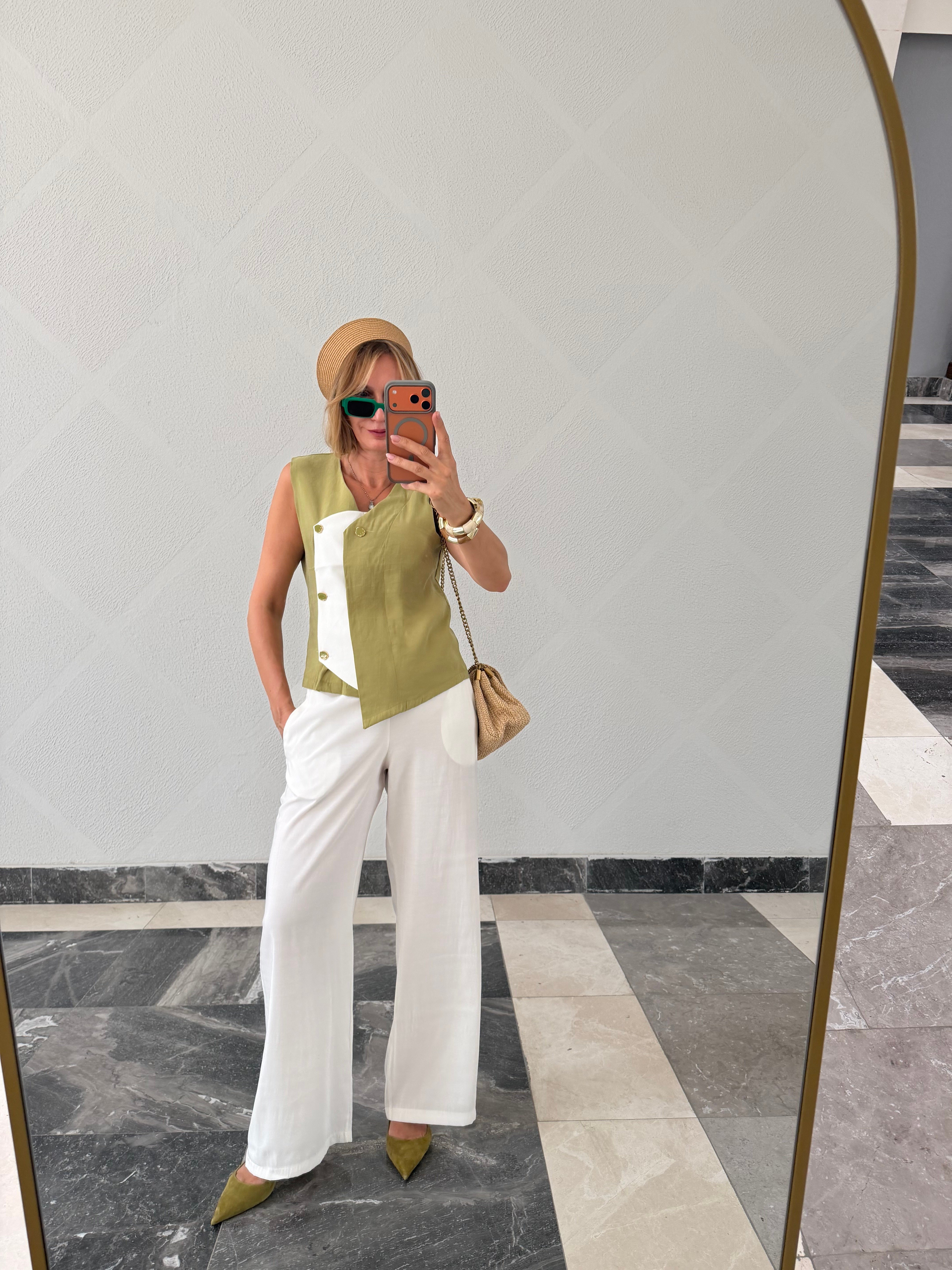 Premium Orijinal Model , Tasarım Düğme Detaylı , Yağ Yeşili, Tencel Takım