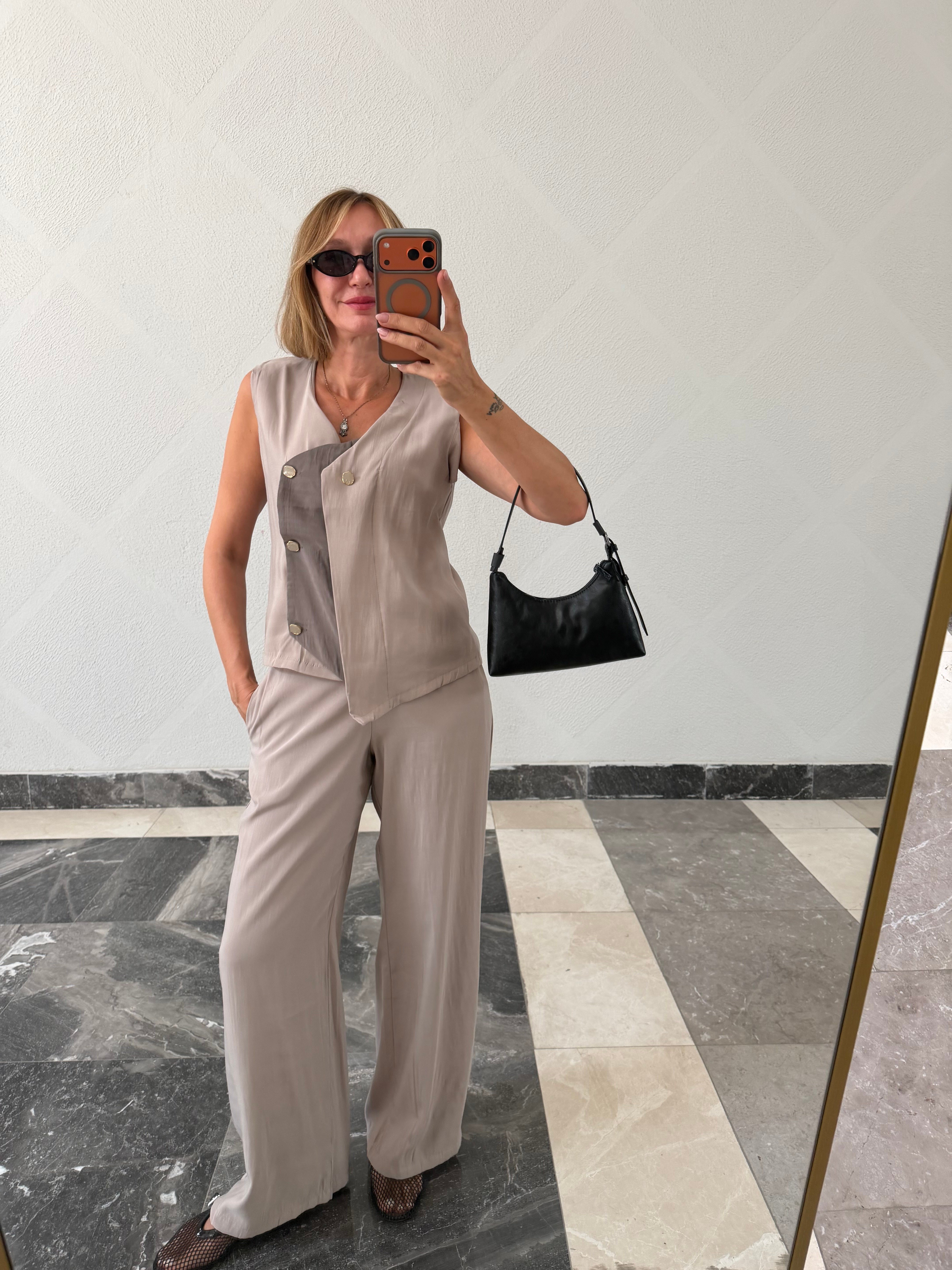 Premium Orijinal Model , Tasarım Düğme Detaylı , Bej & Vizon , Tencel Takım