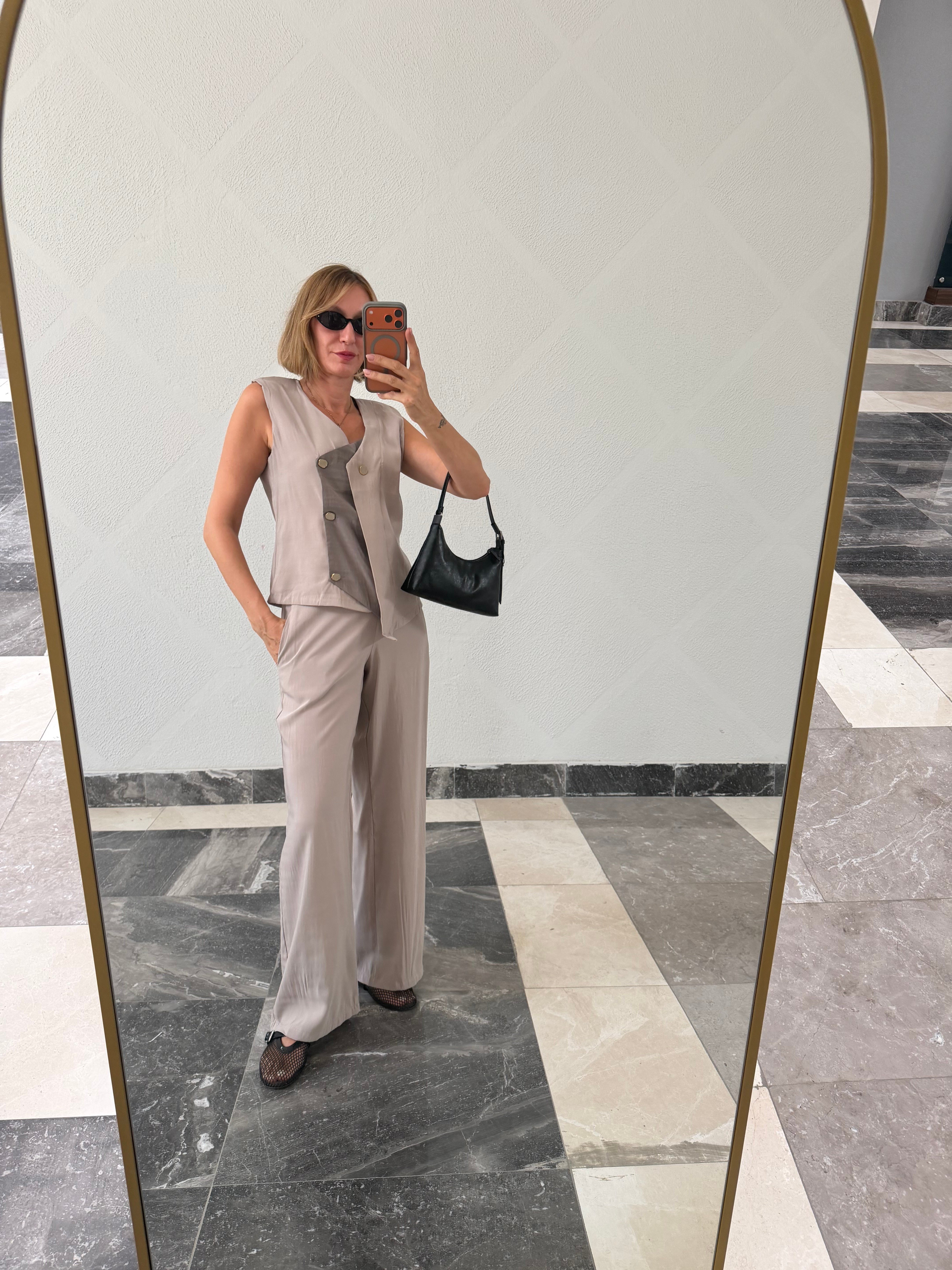 Premium Orijinal Model , Tasarım Düğme Detaylı , Bej & Vizon , Tencel Takım