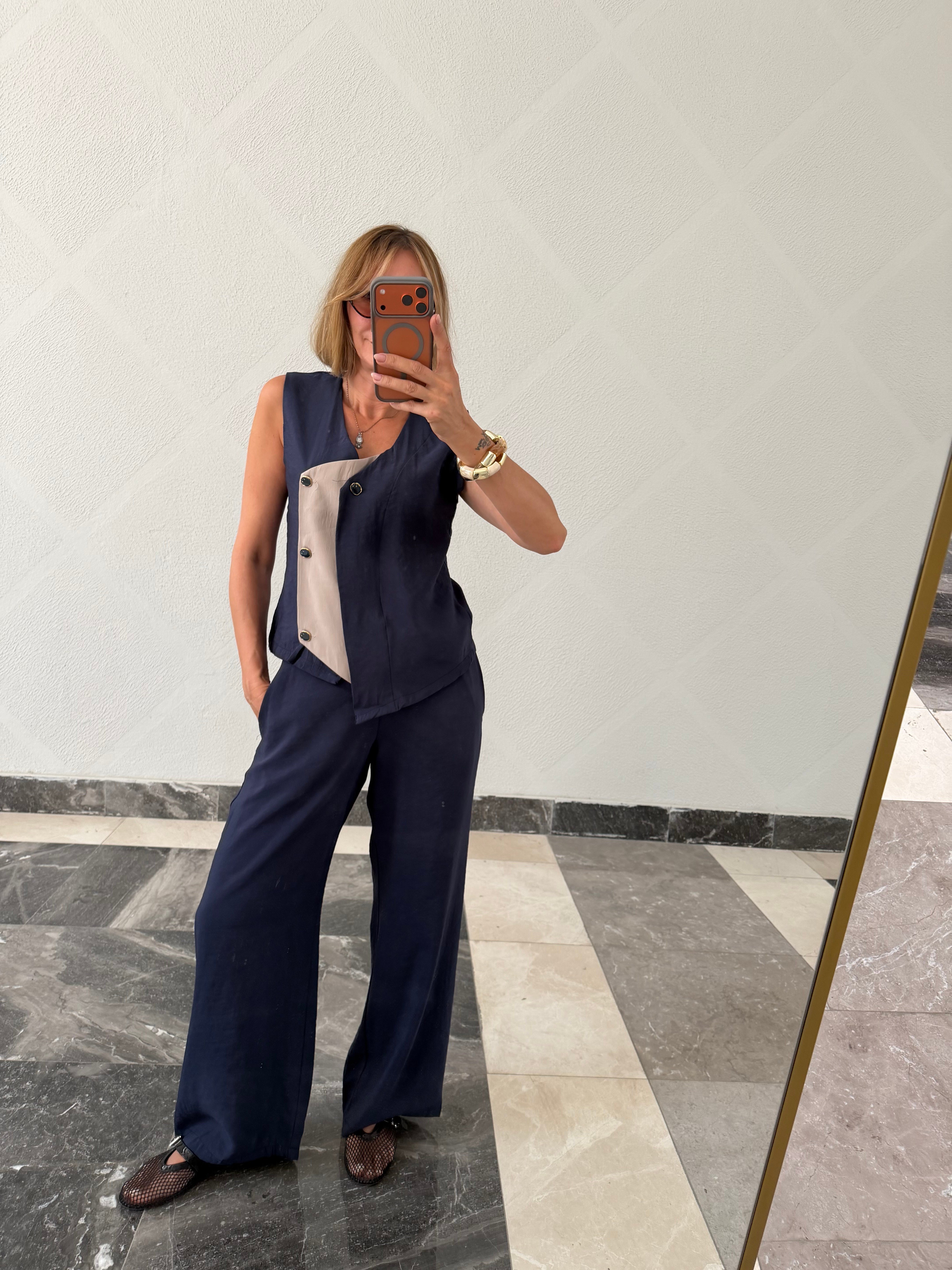 Premium Orijinal Model , Tasarım Düğme Detaylı , Lacivert Tencel Takım