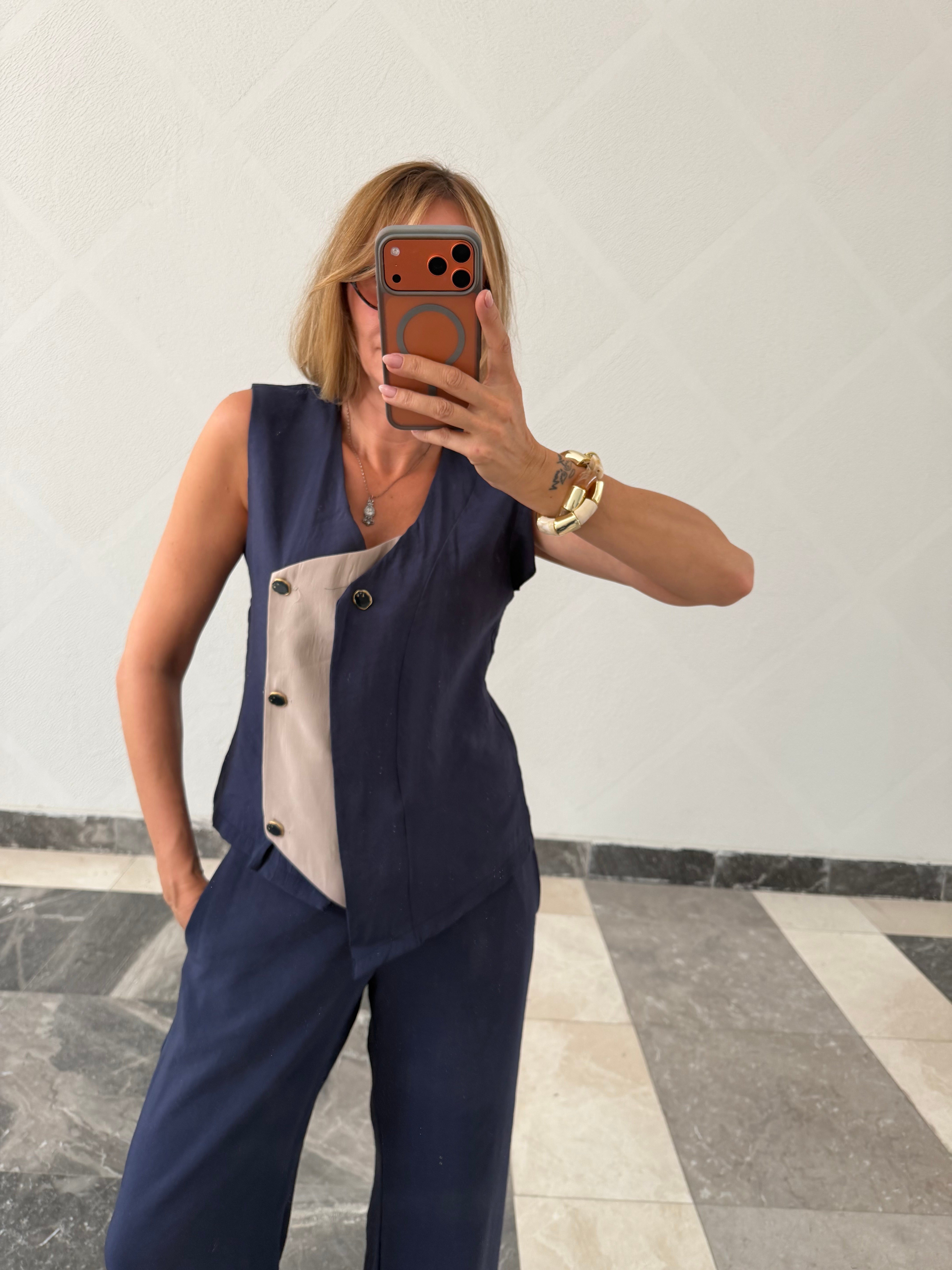 Premium Orijinal Model , Tasarım Düğme Detaylı , Lacivert Tencel Takım