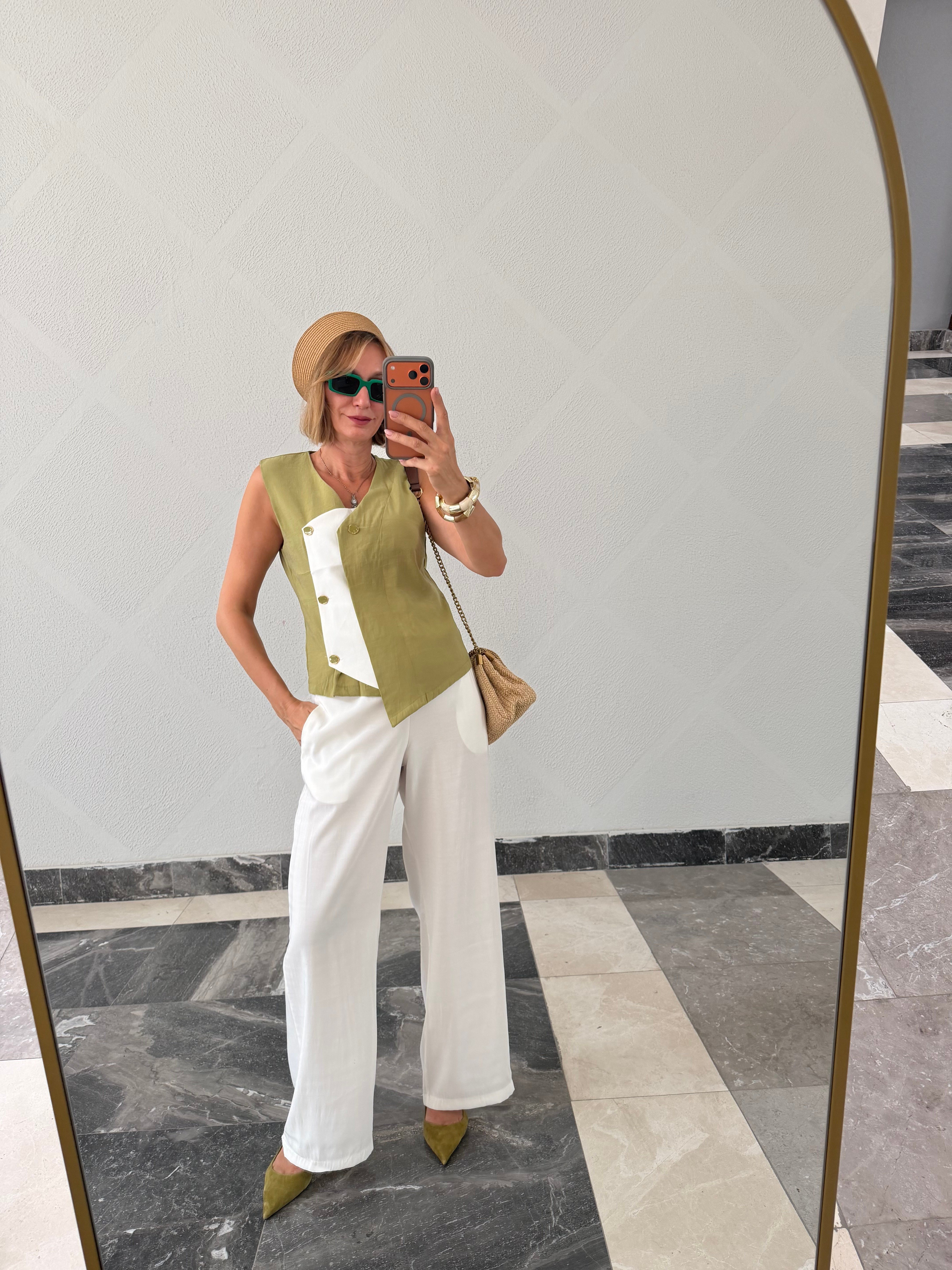 Premium Orijinal Model , Tasarım Düğme Detaylı , Yağ Yeşili, Tencel Takım