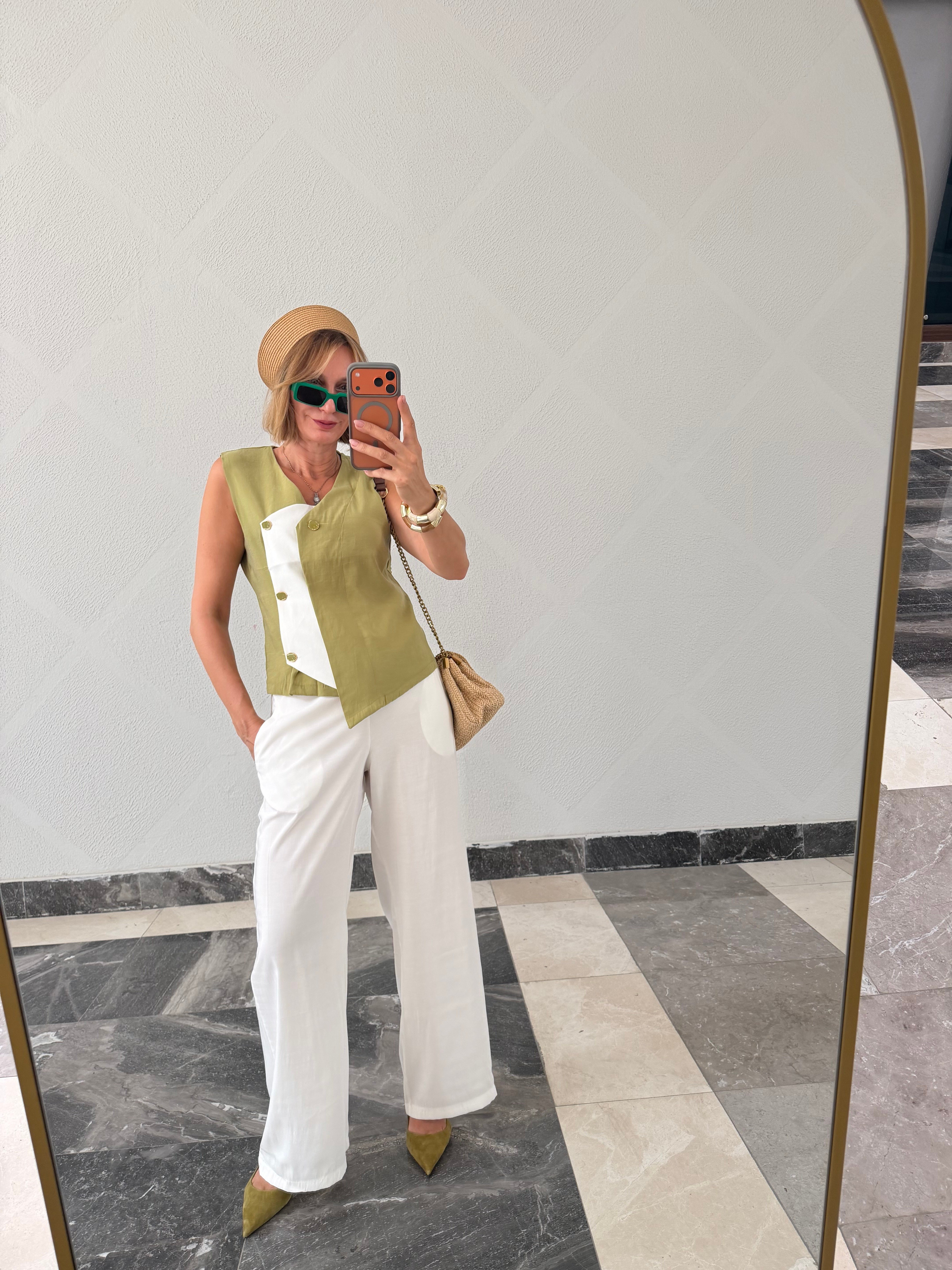 Premium Orijinal Model , Tasarım Düğme Detaylı , Yağ Yeşili, Tencel Takım