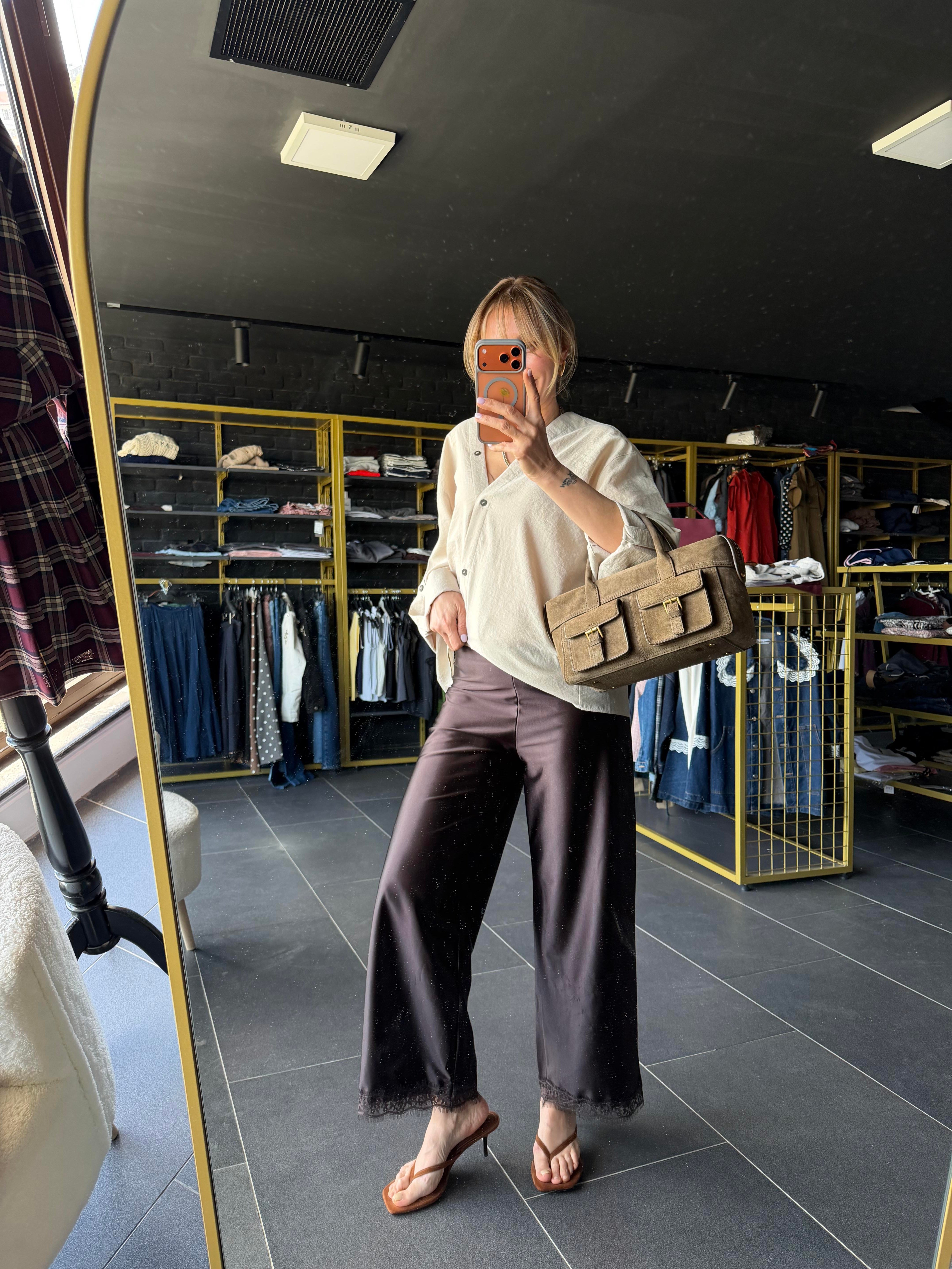 Premium Saten Yüzeyli Kahve Dantel Detaylı Pantolon