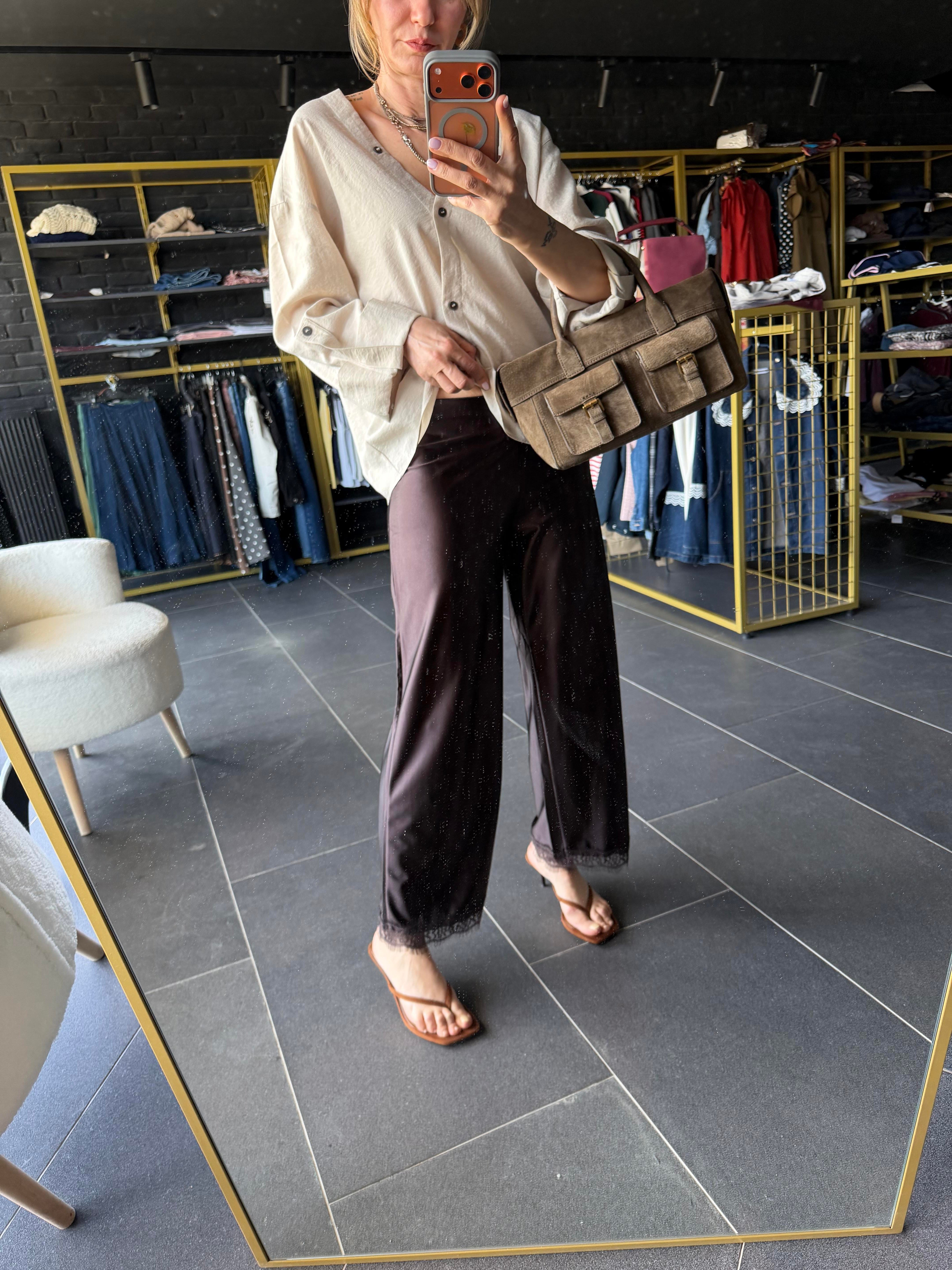 Premium Saten Yüzeyli Kahve Dantel Detaylı Pantolon