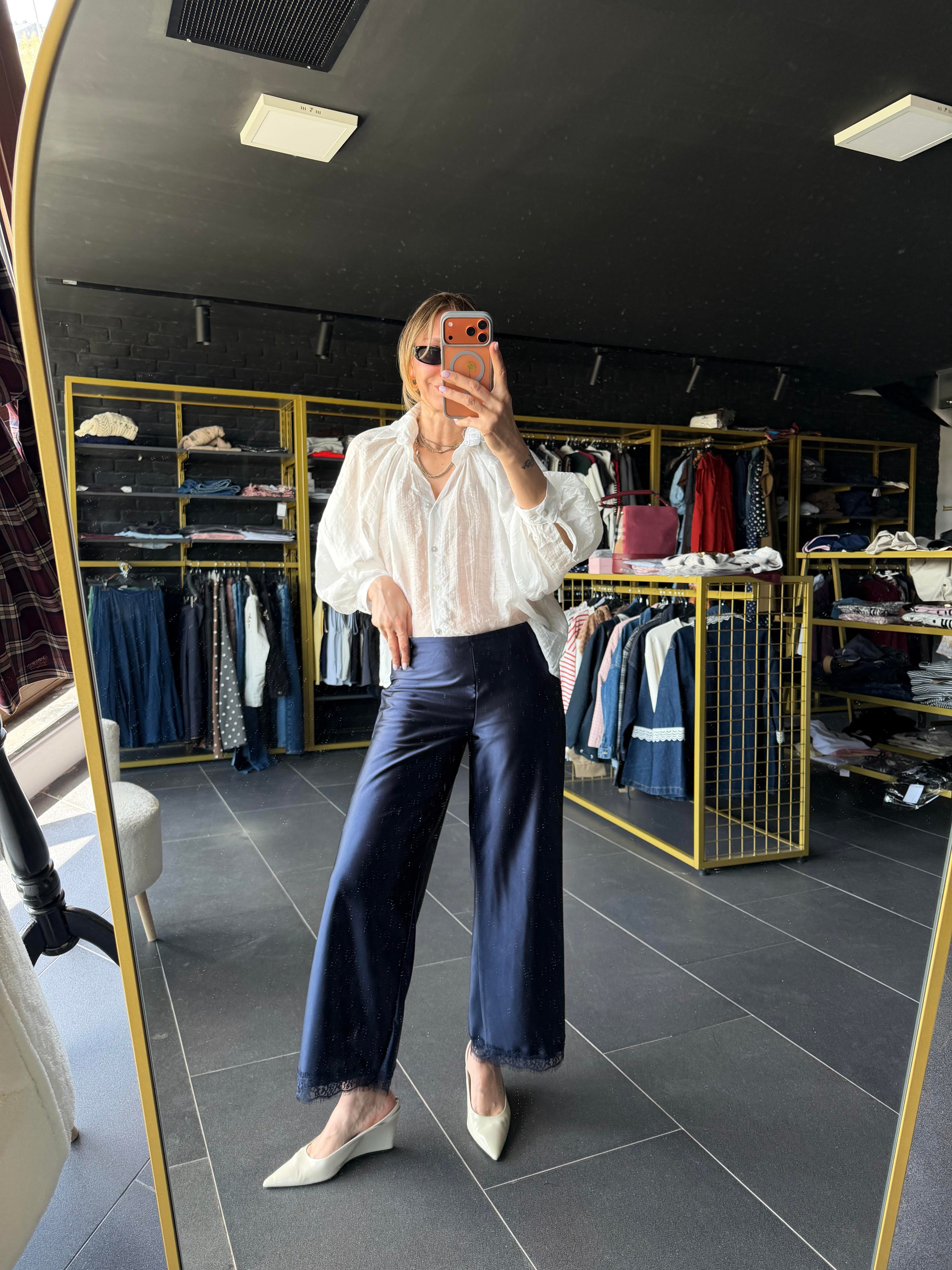 Premium Saten Yüzeyli Lacivert Dantel Detaylı Pantolon