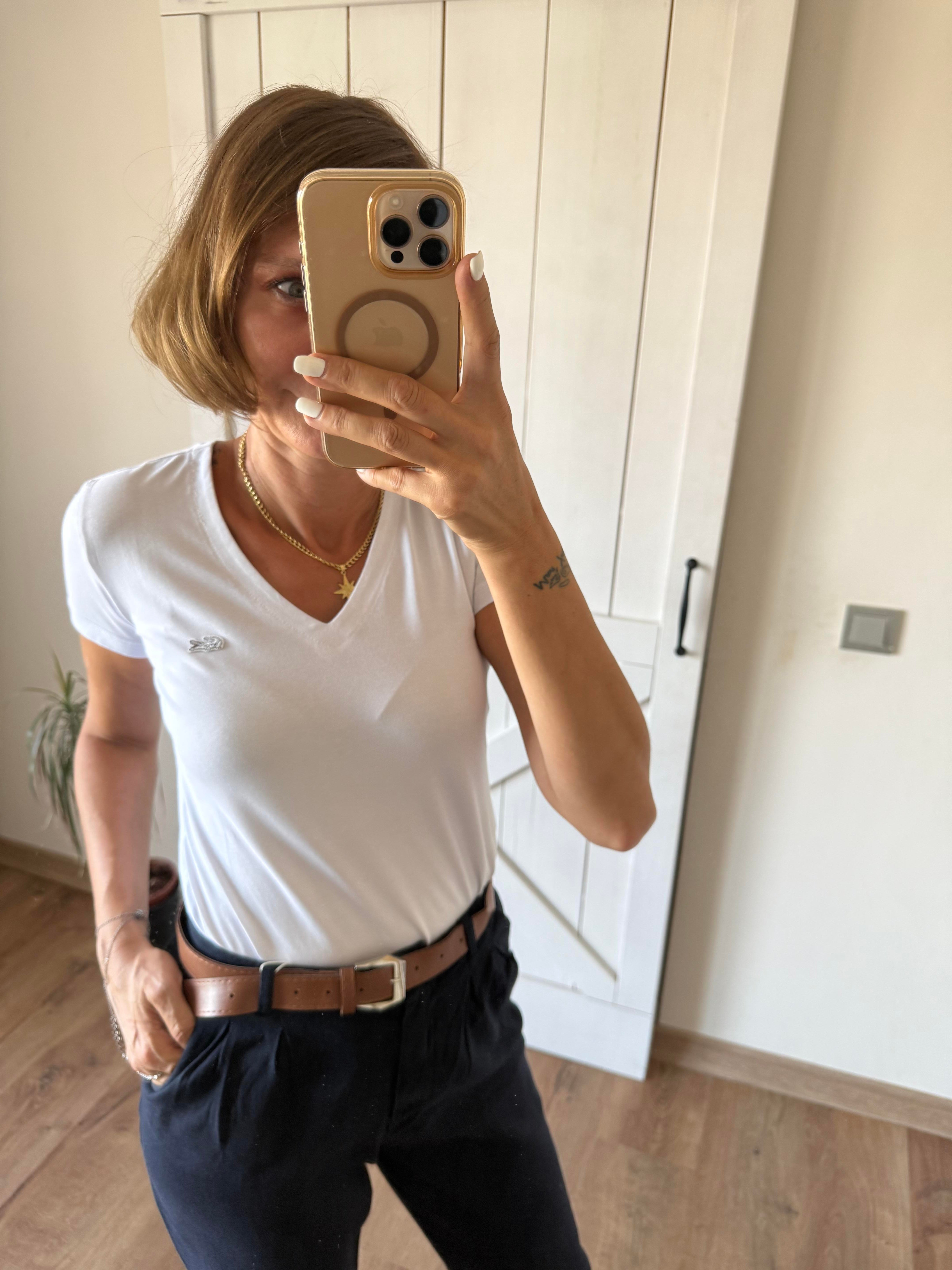 Premium V Yaka Beyaz Slim Fit Tshirt