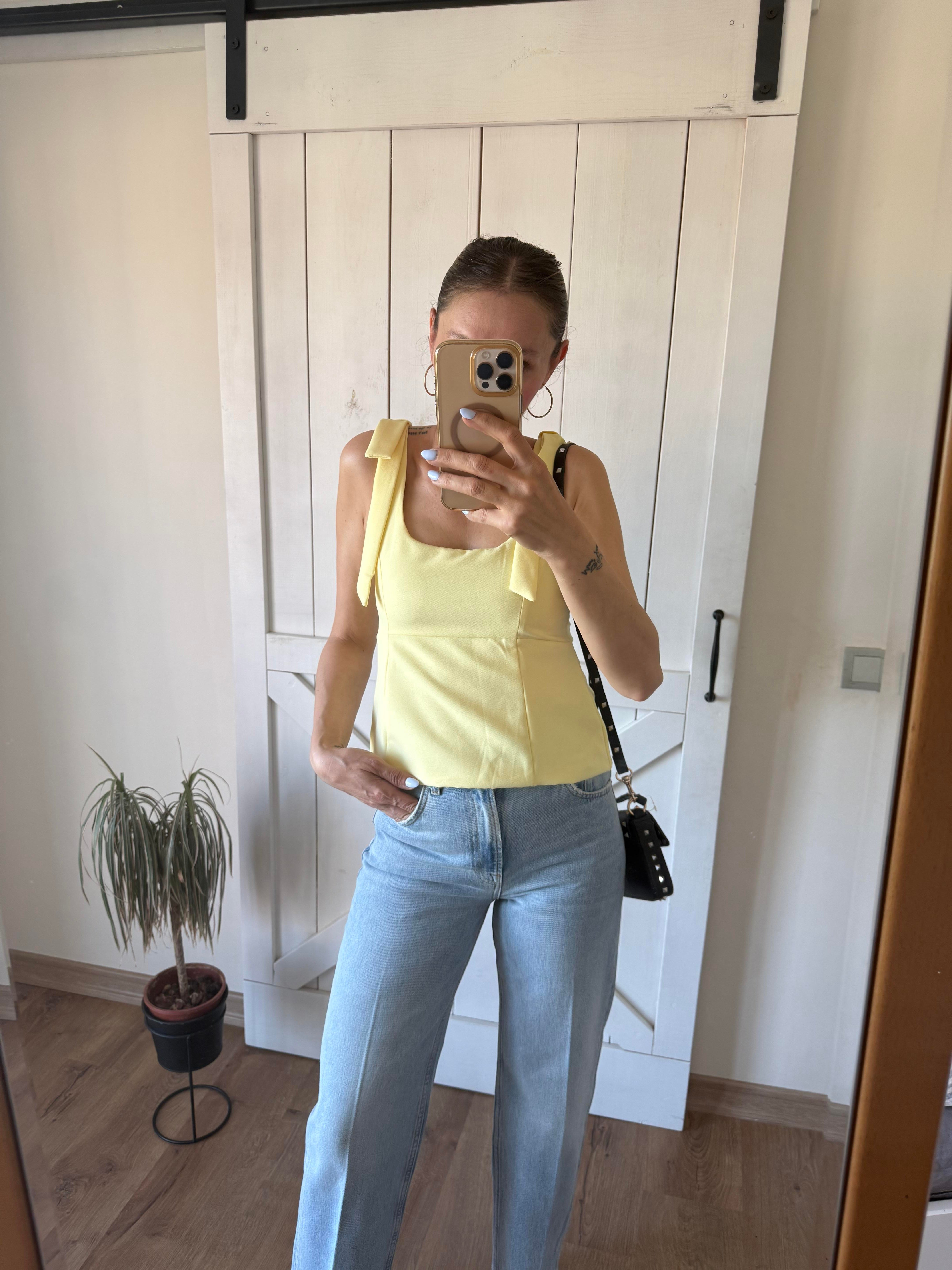 Sarı Fiyonklu Strec Top