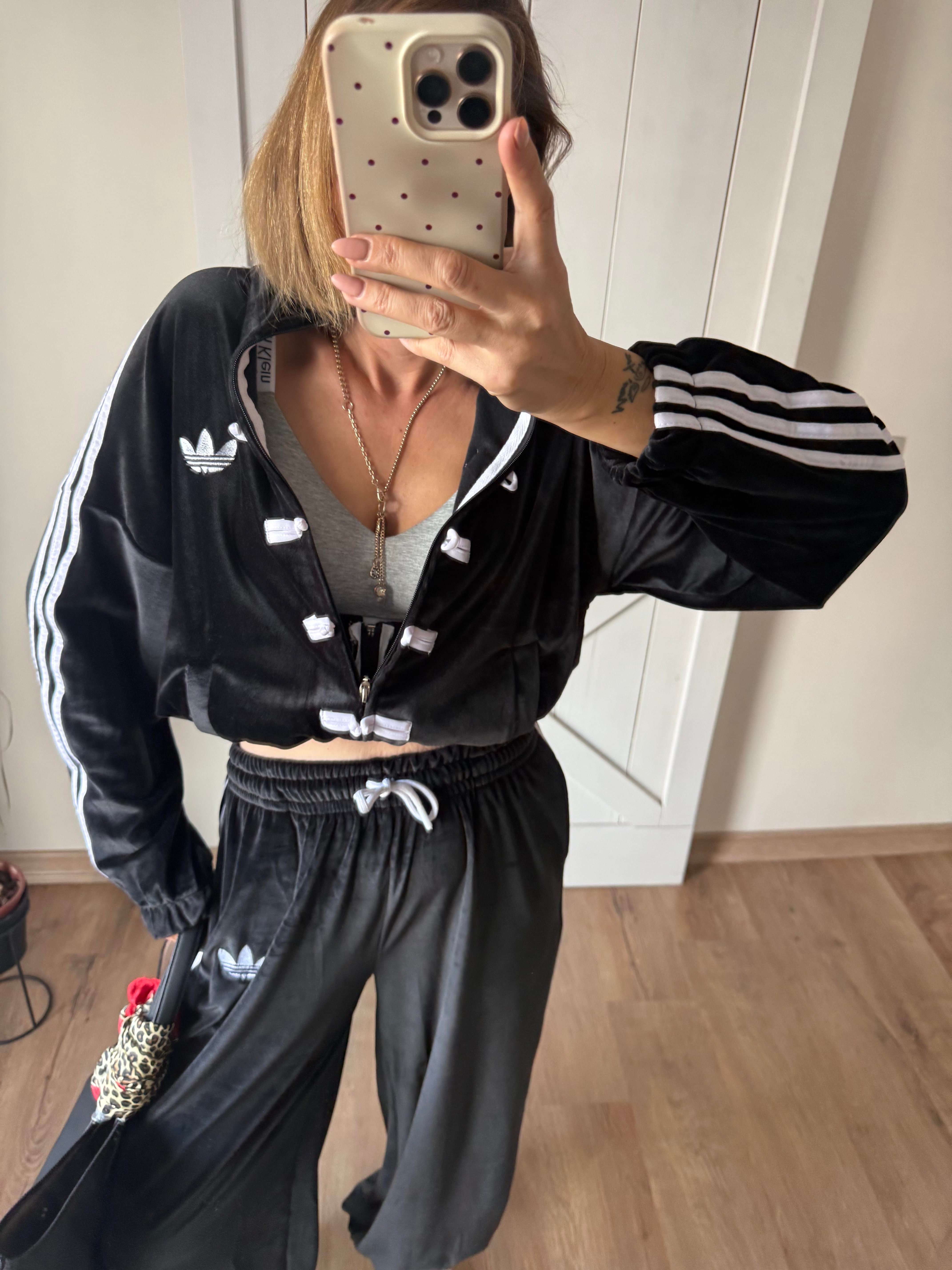 Şeritli Siyah Kadife Eşofman Takım