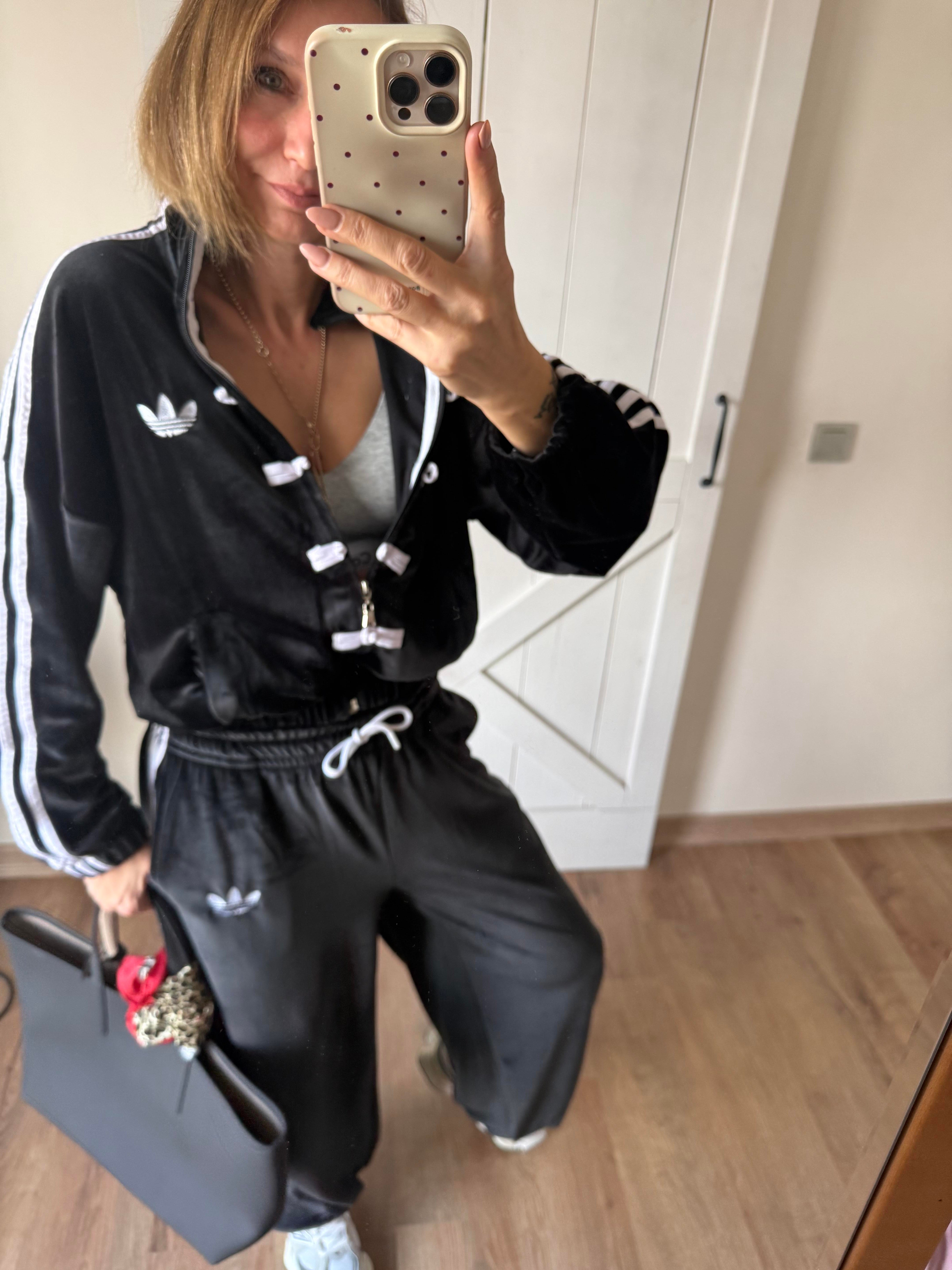 Şeritli Siyah Kadife Eşofman Takım