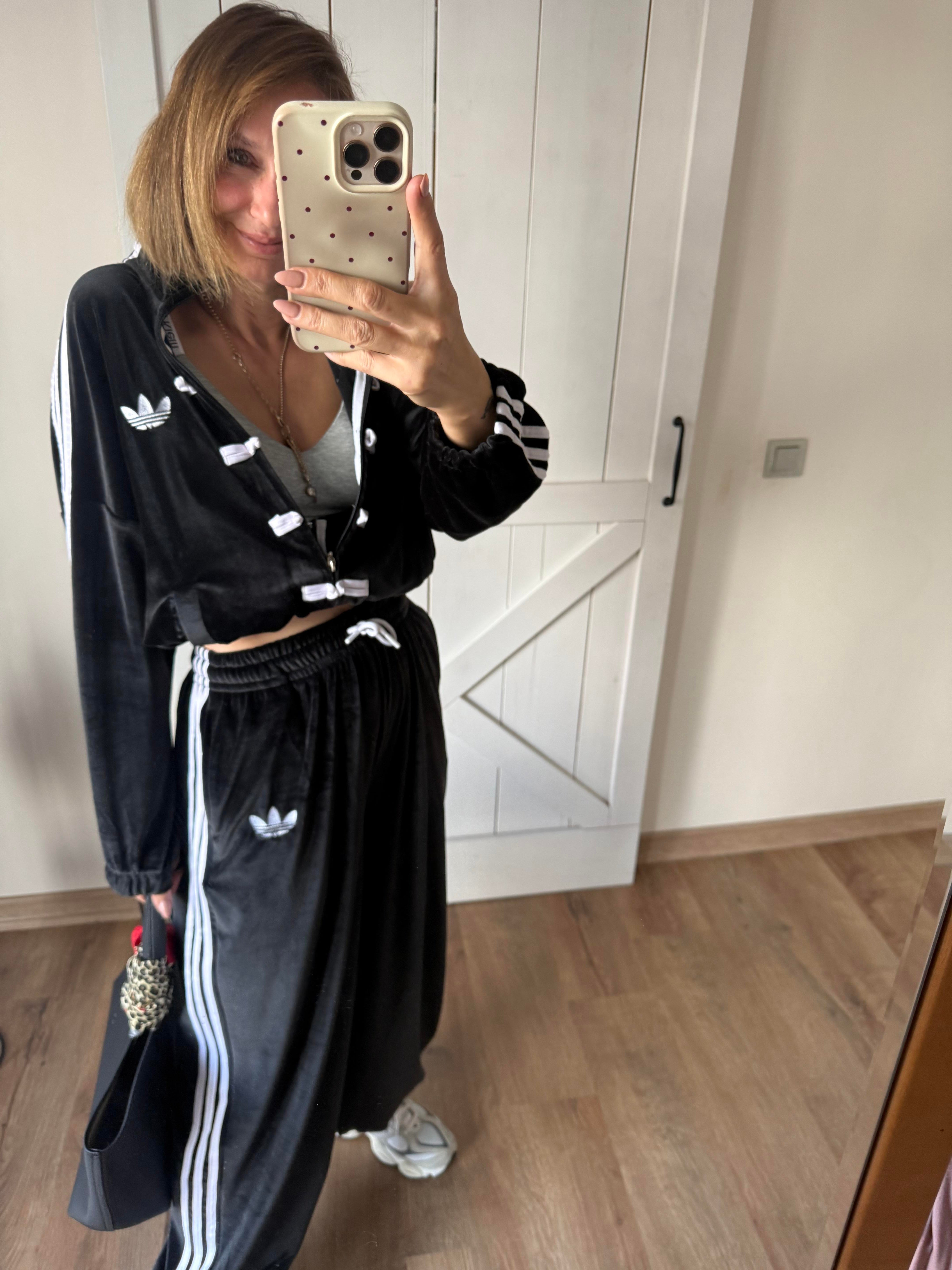 Şeritli Siyah Kadife Eşofman Takım