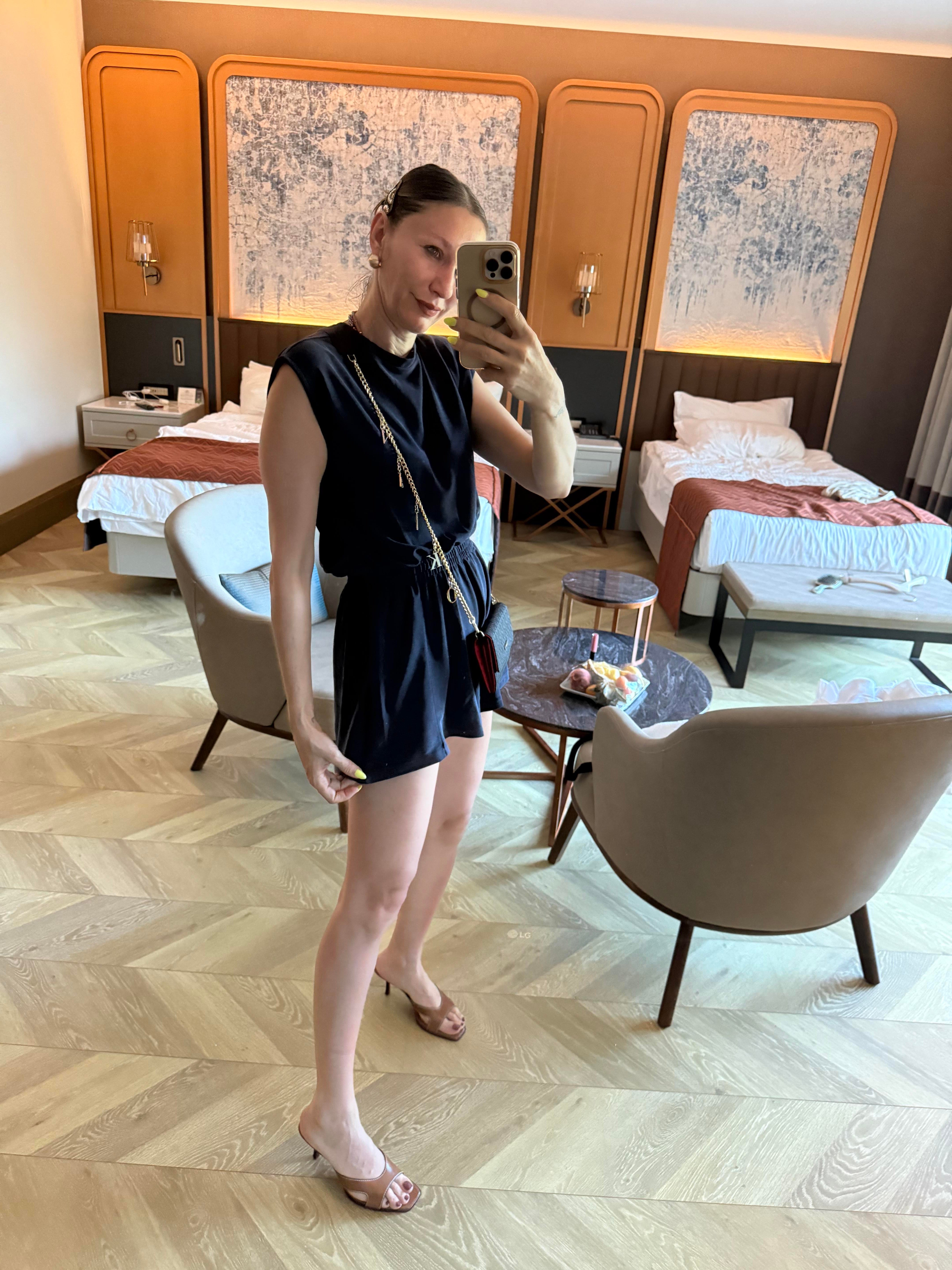 Sırt ve Bel Detaylı Lacivert Tulum