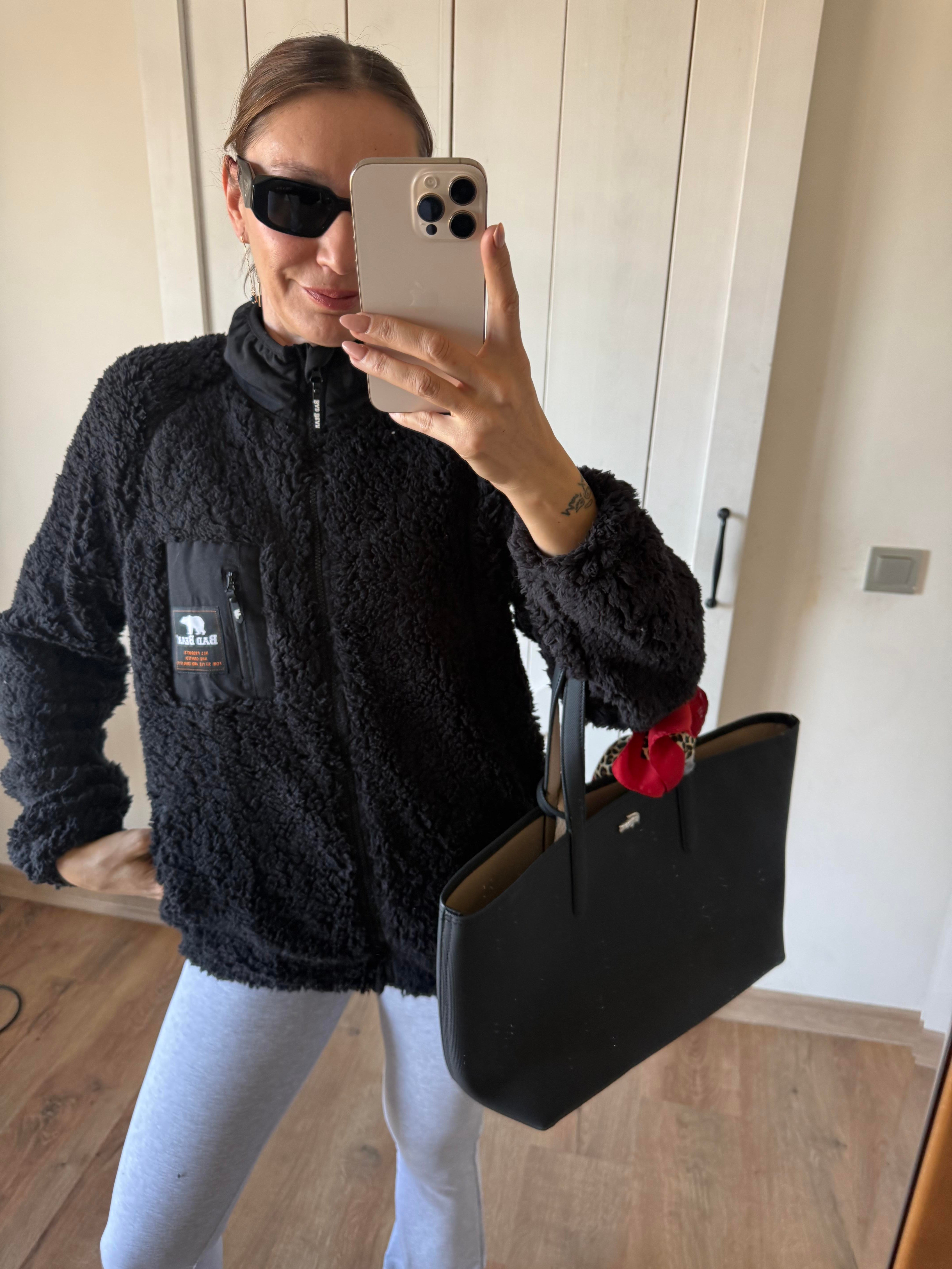 Siyah Bad Polar Mont