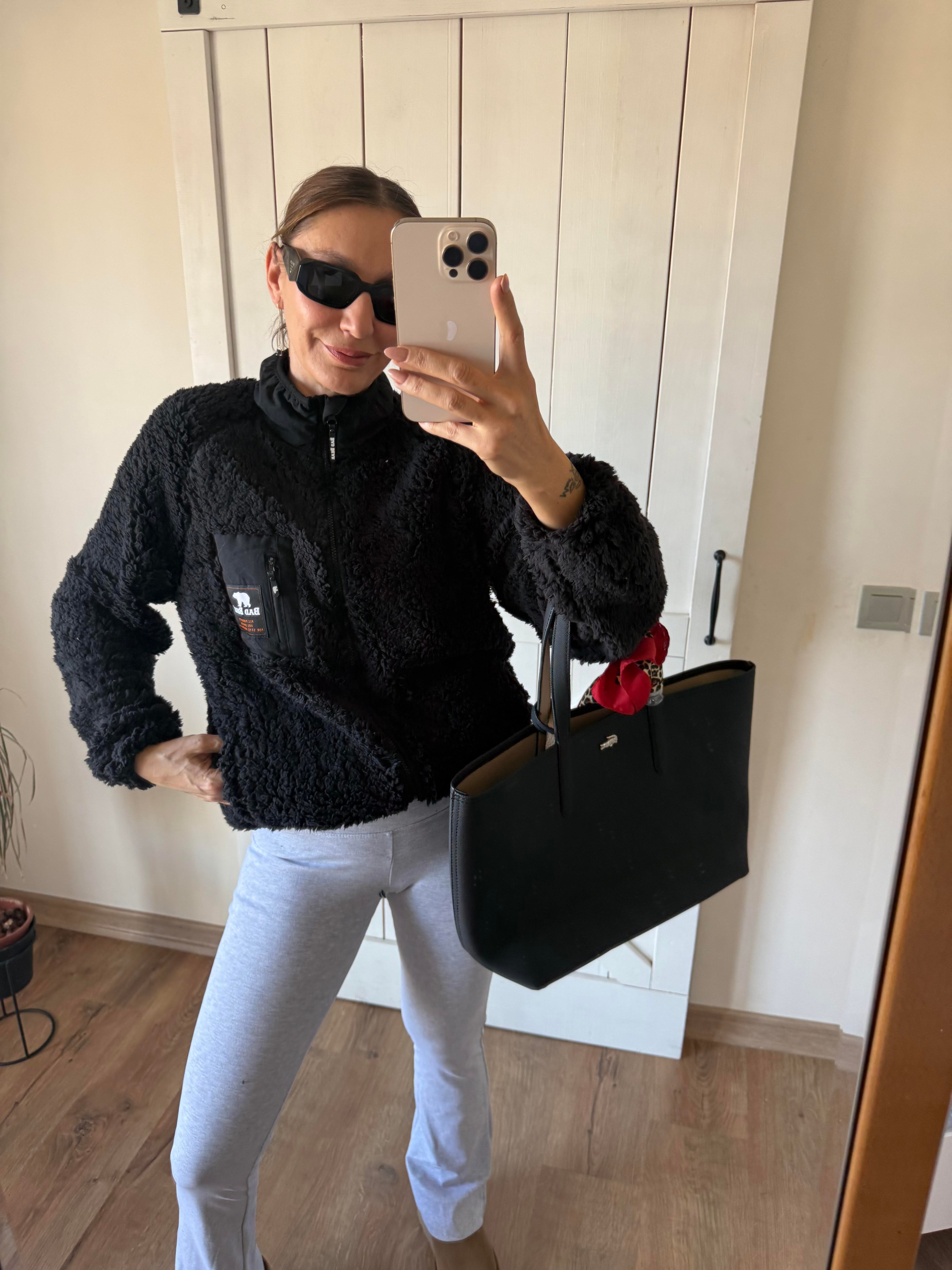 Siyah Bad Polar Mont