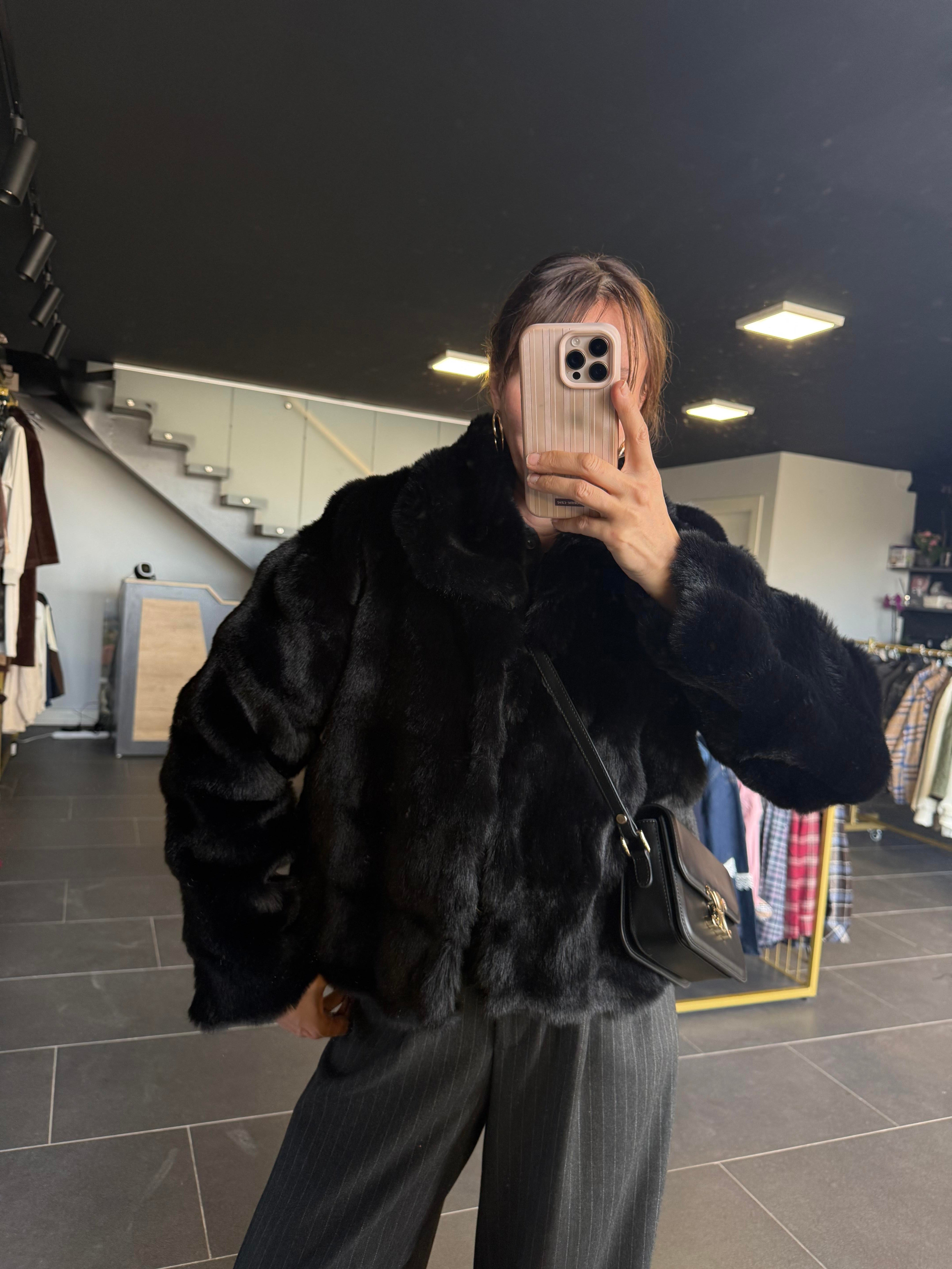 Siyah Dalga Efektli Kürk