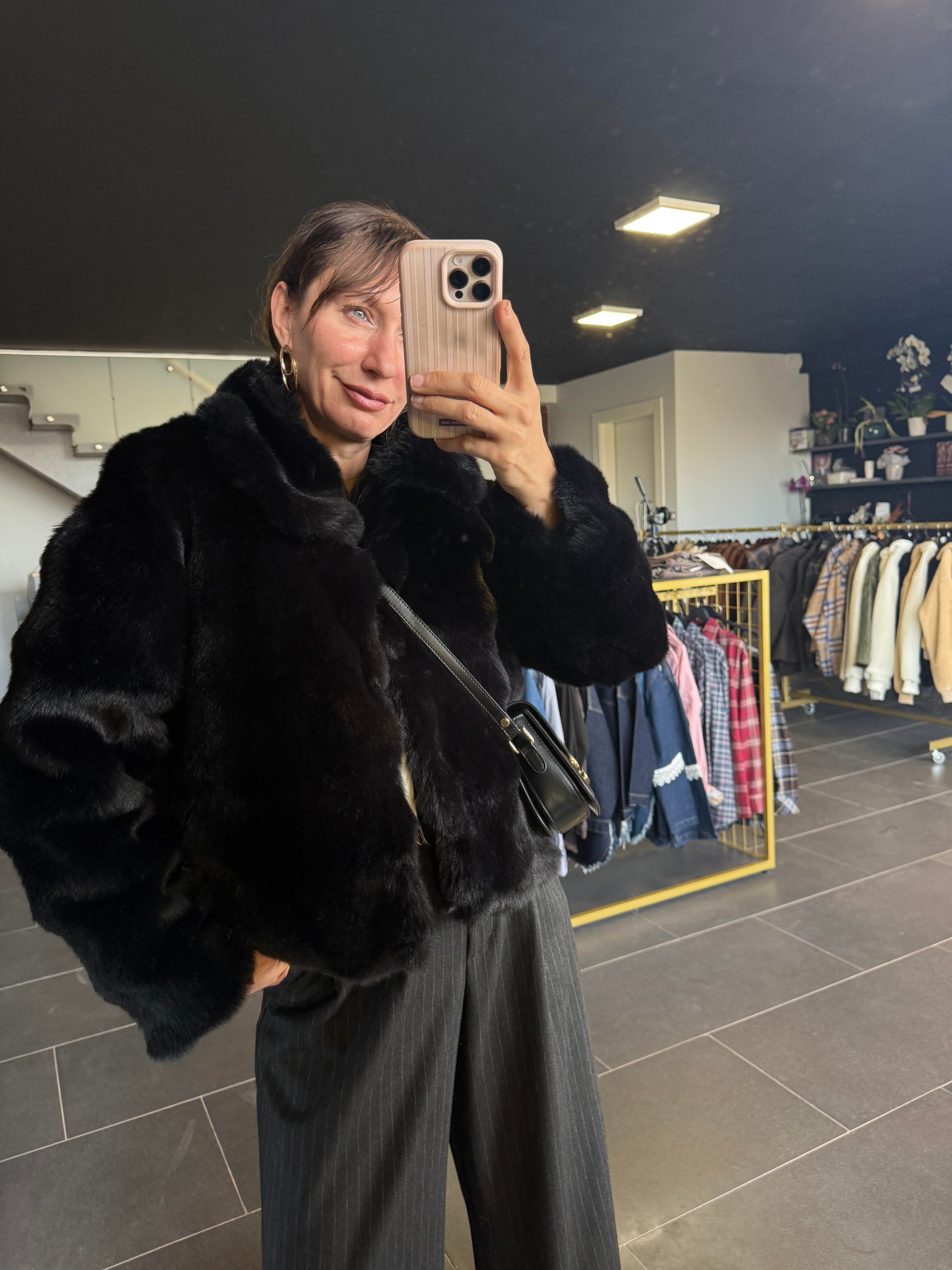 Siyah Dalga Efektli Kürk