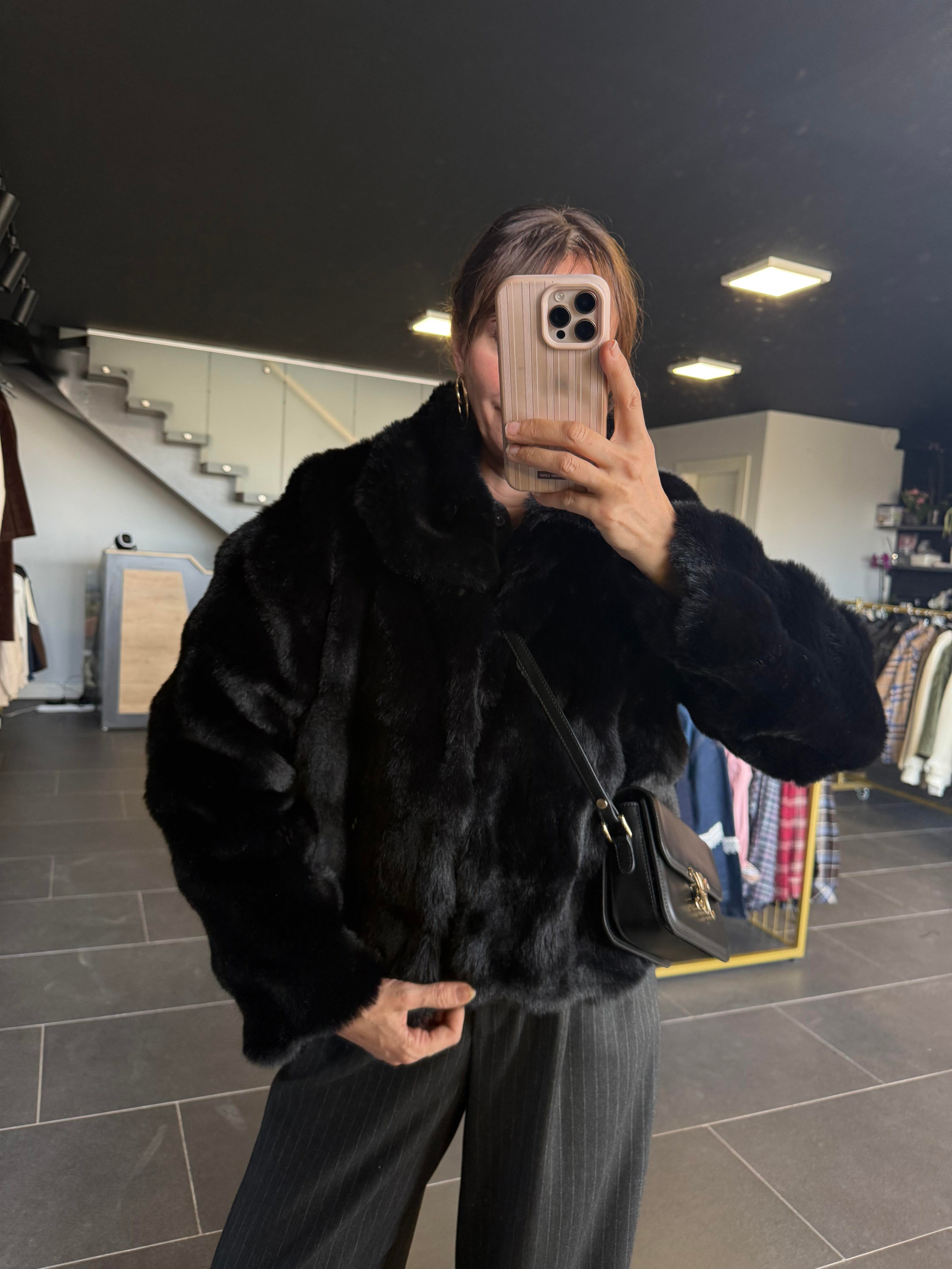 Siyah Dalga Efektli Kürk