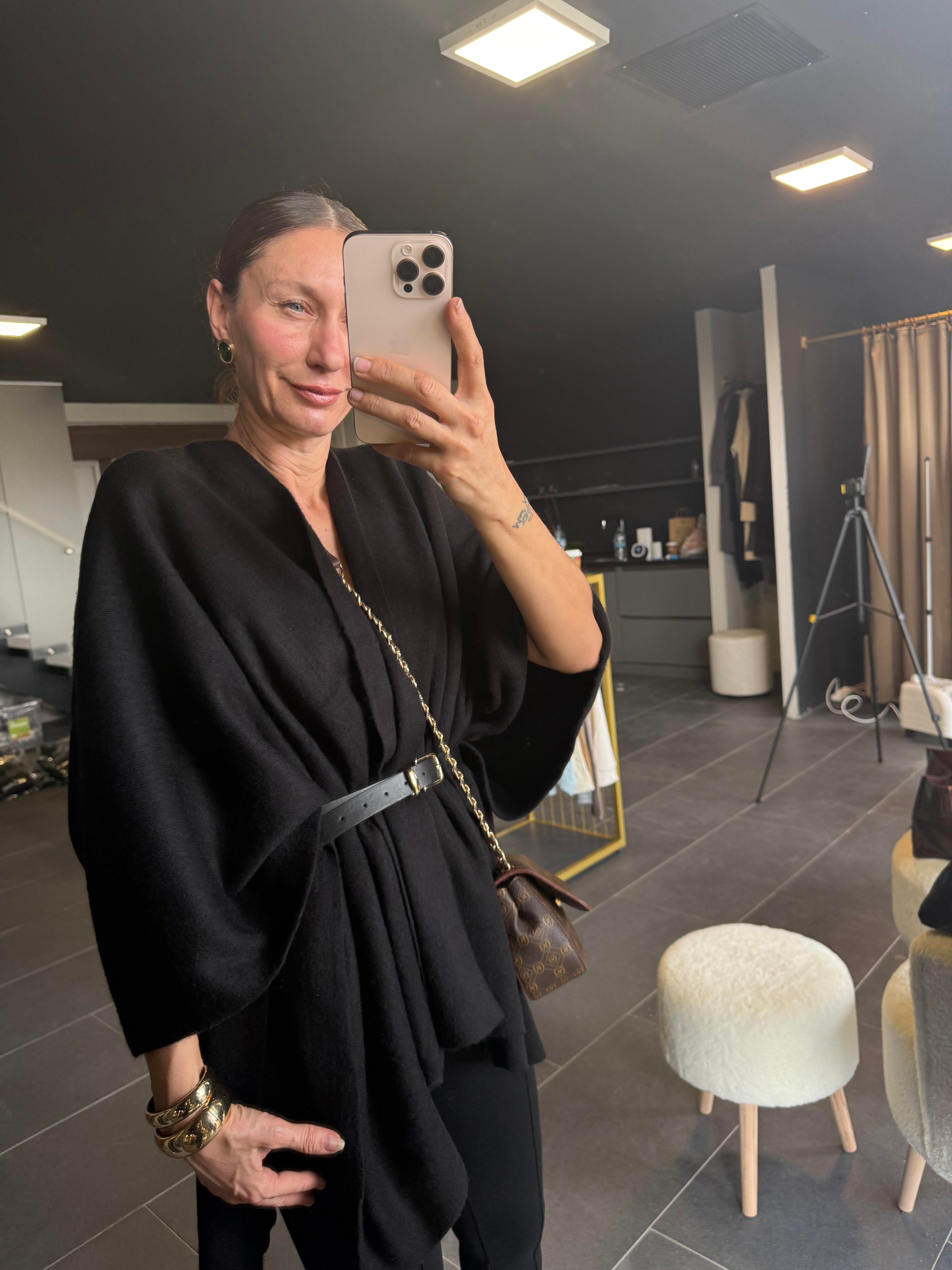 Siyah Deri Kemerli Panço