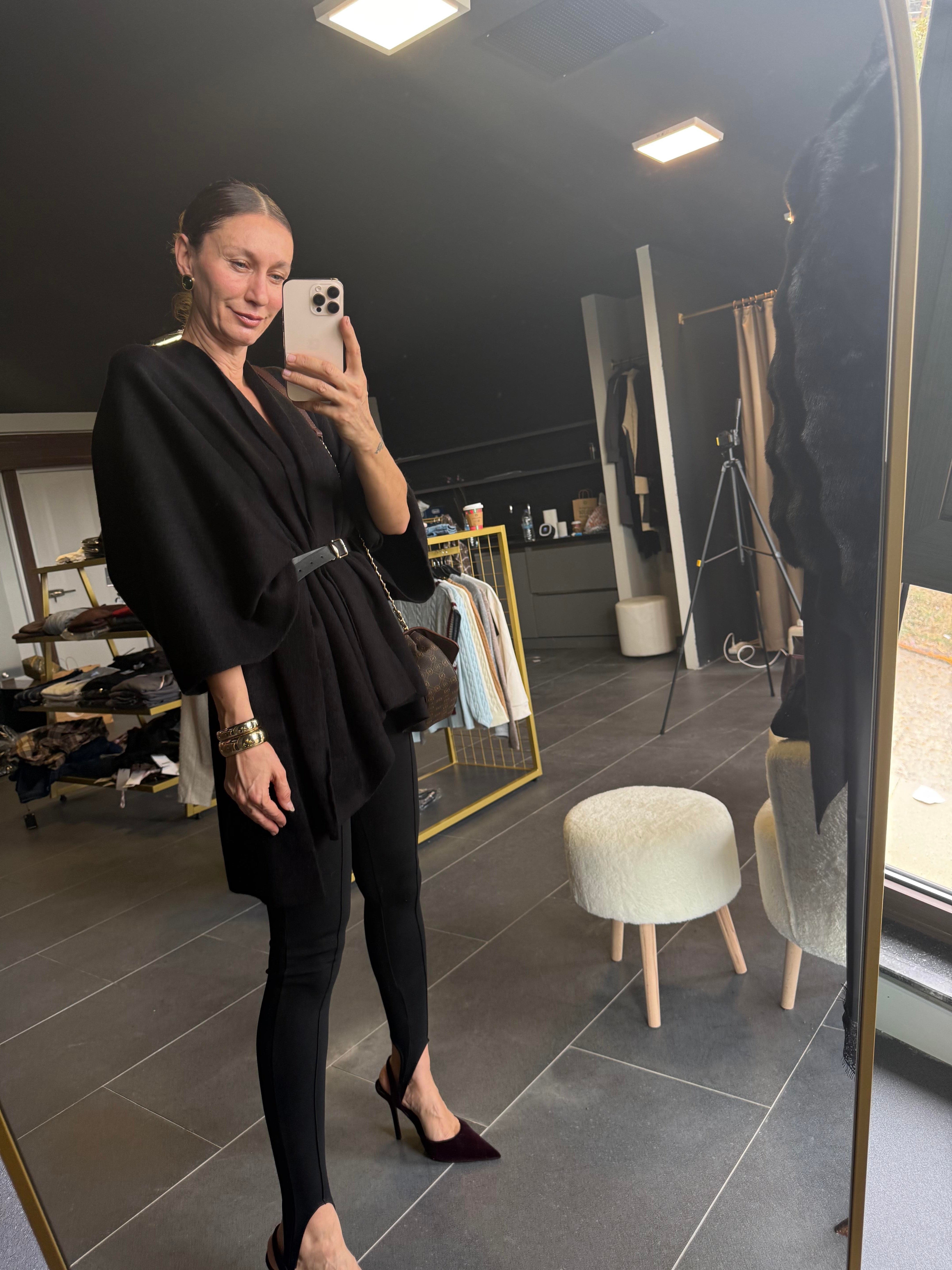 Siyah Deri Kemerli Panço