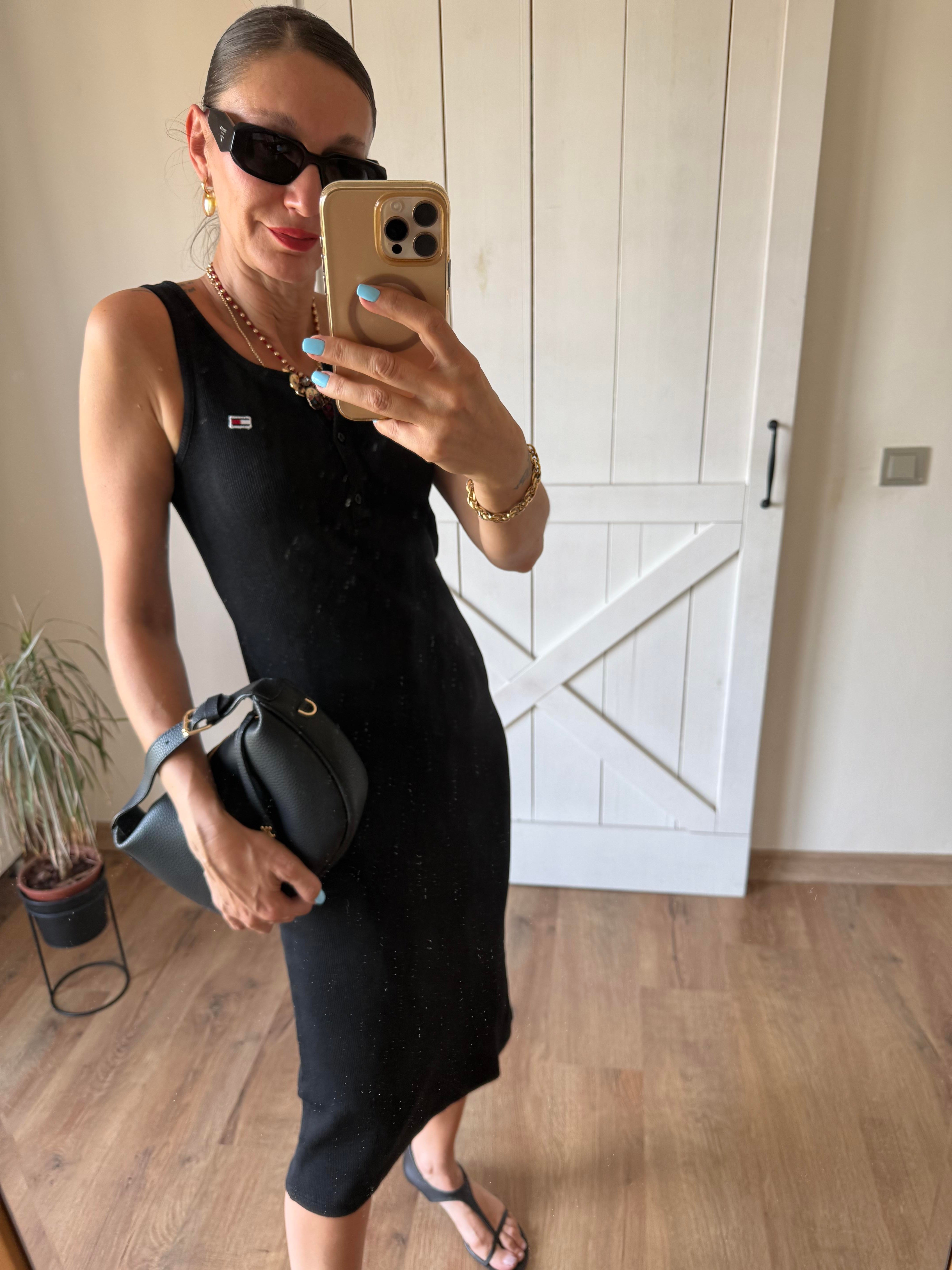 Siyah Düğmeli Thoer Elbise