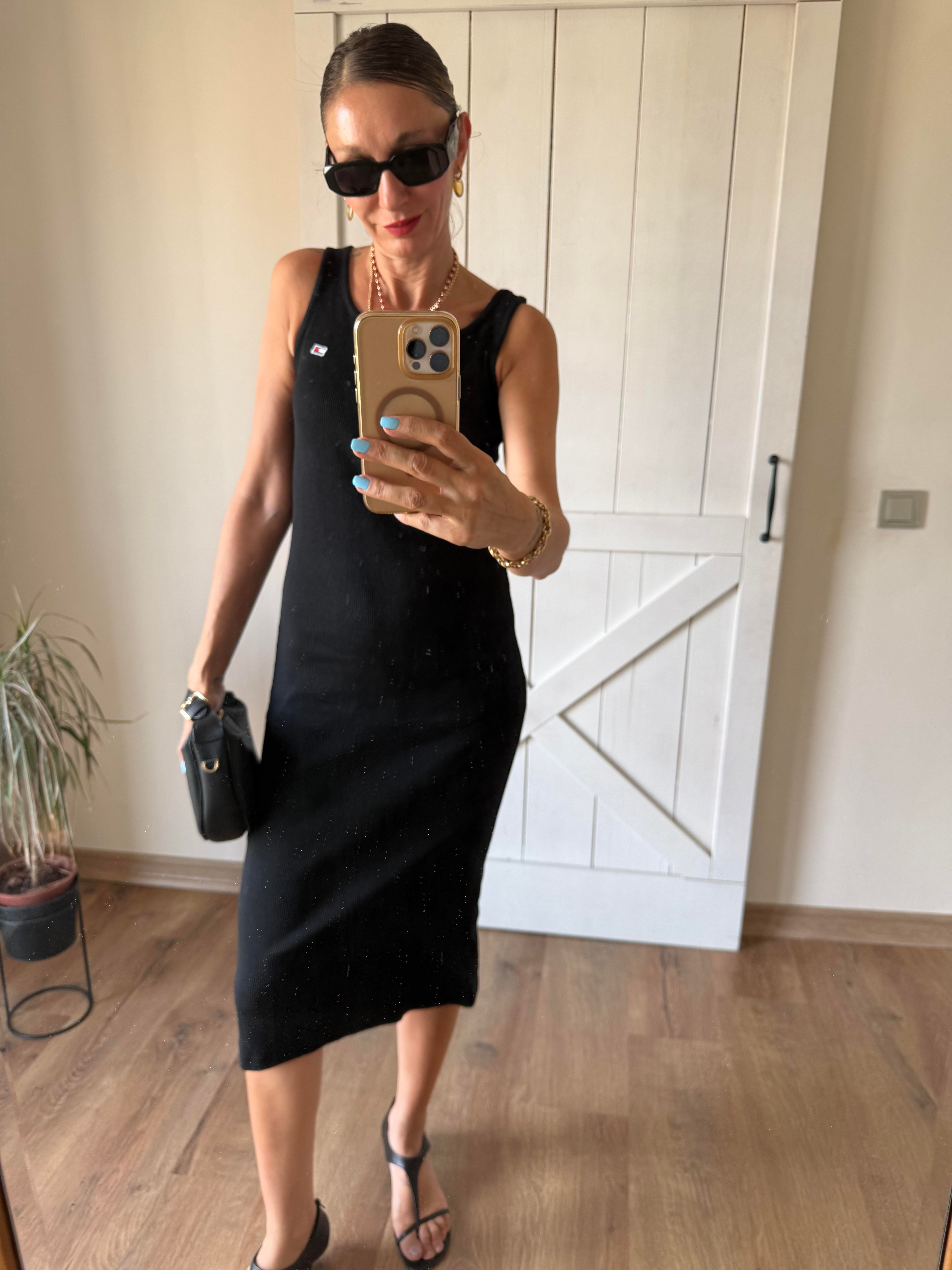 Siyah Düğmeli Thoer Elbise