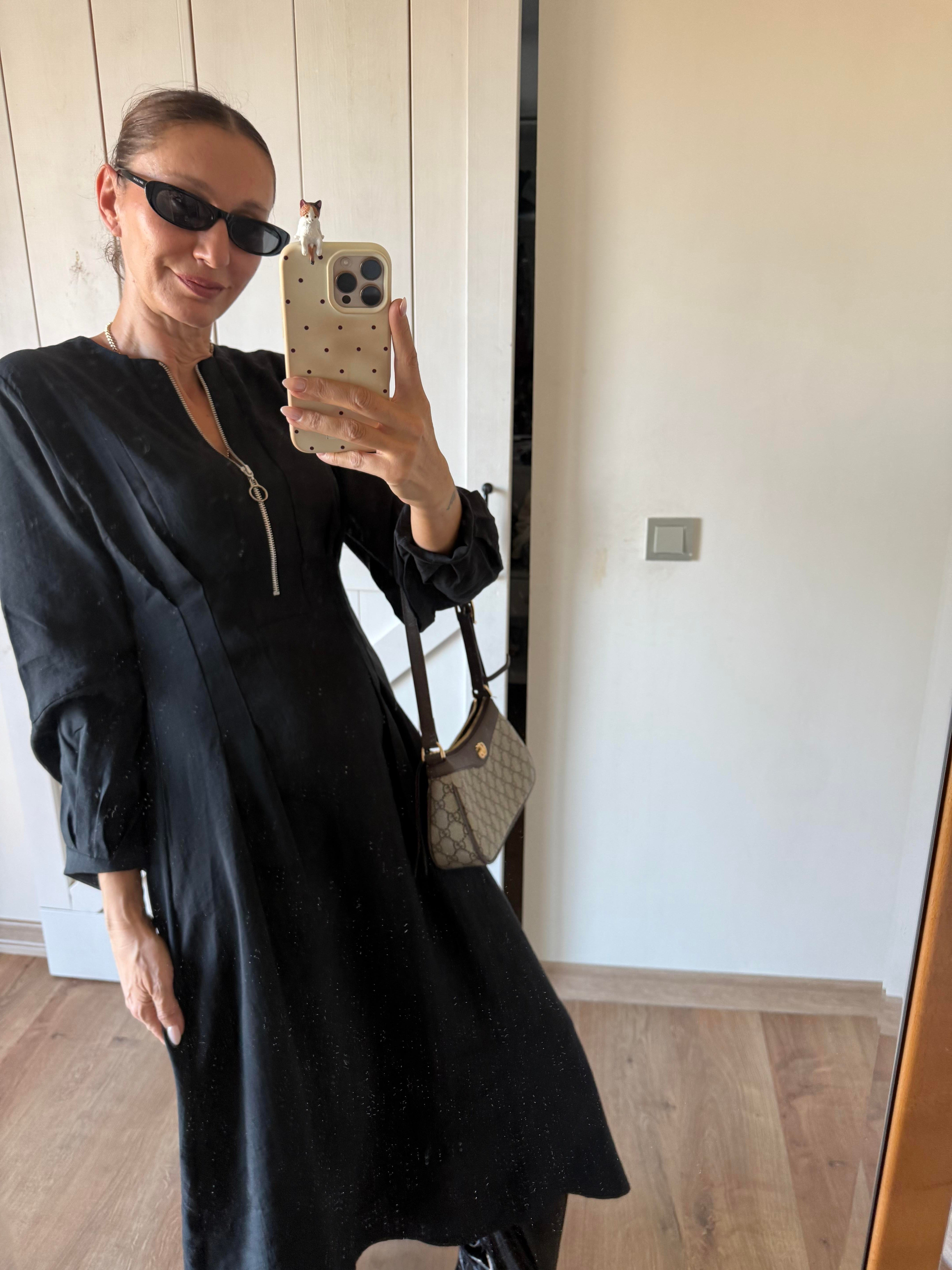 Siyah Fermuarlı Elbise Mng