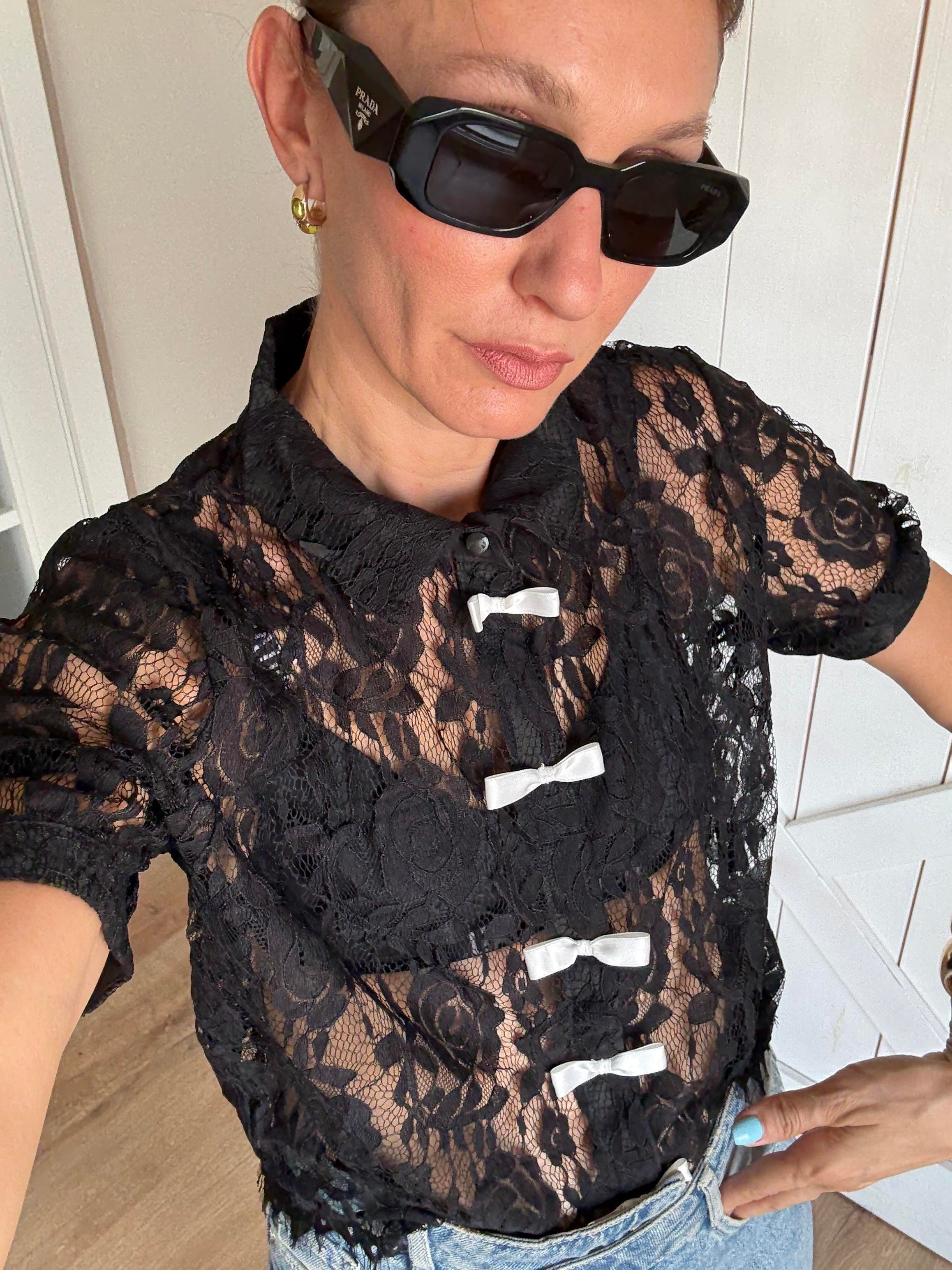 Siyah Fiyonklu Dantel Gömlek