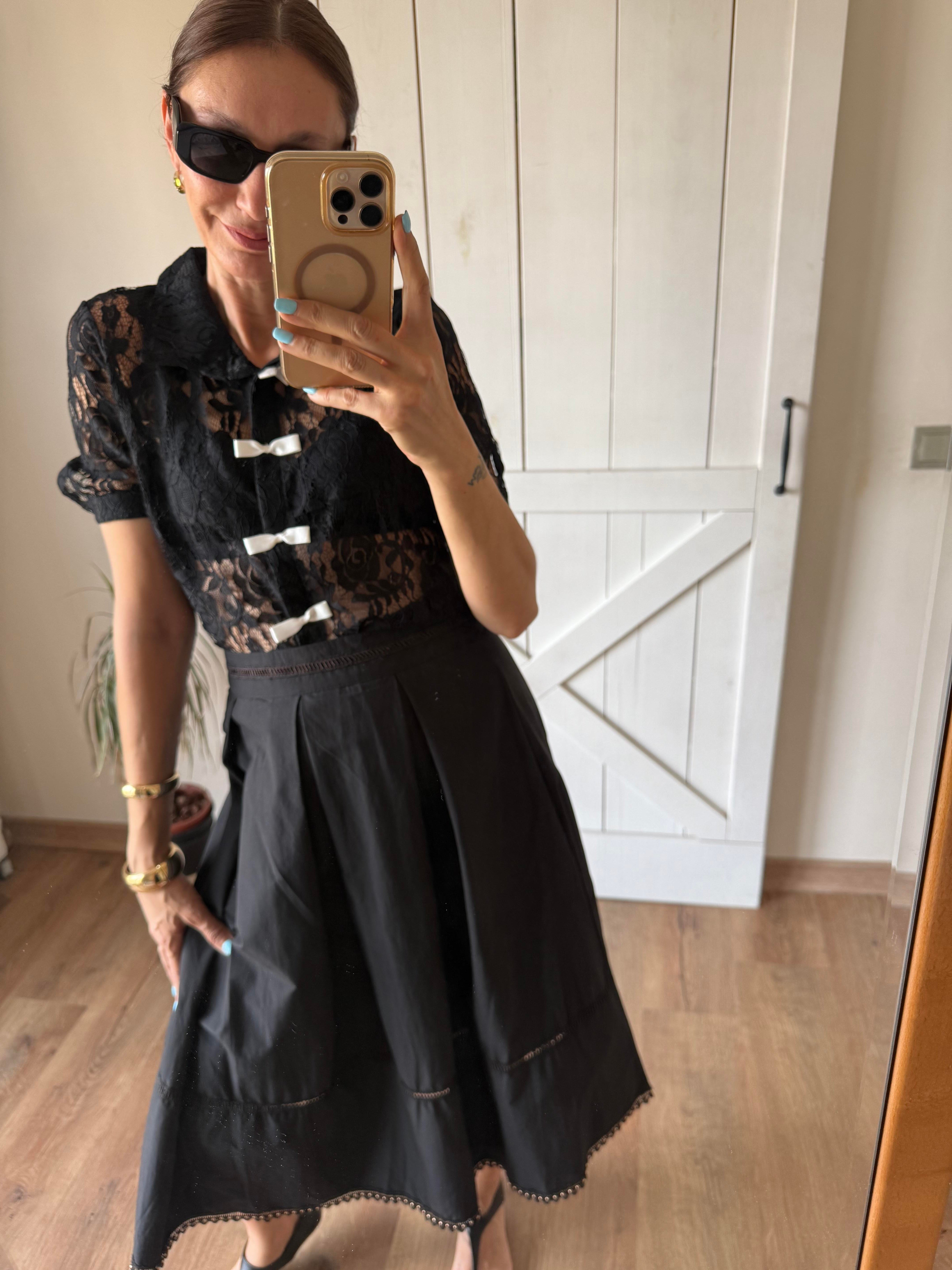 Siyah Fiyonklu Dantel Gömlek