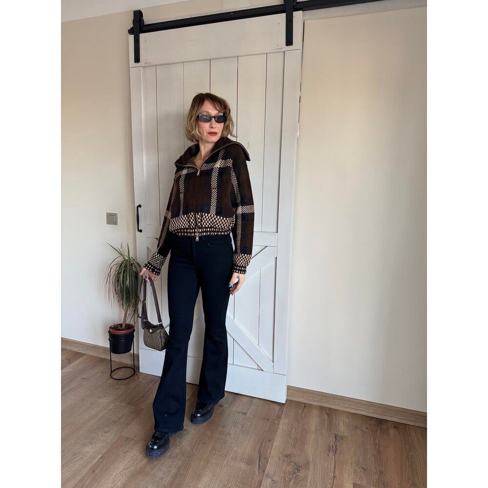 Siyah İspanyol Paça Likralı Toparlayacı Jean Pantolon