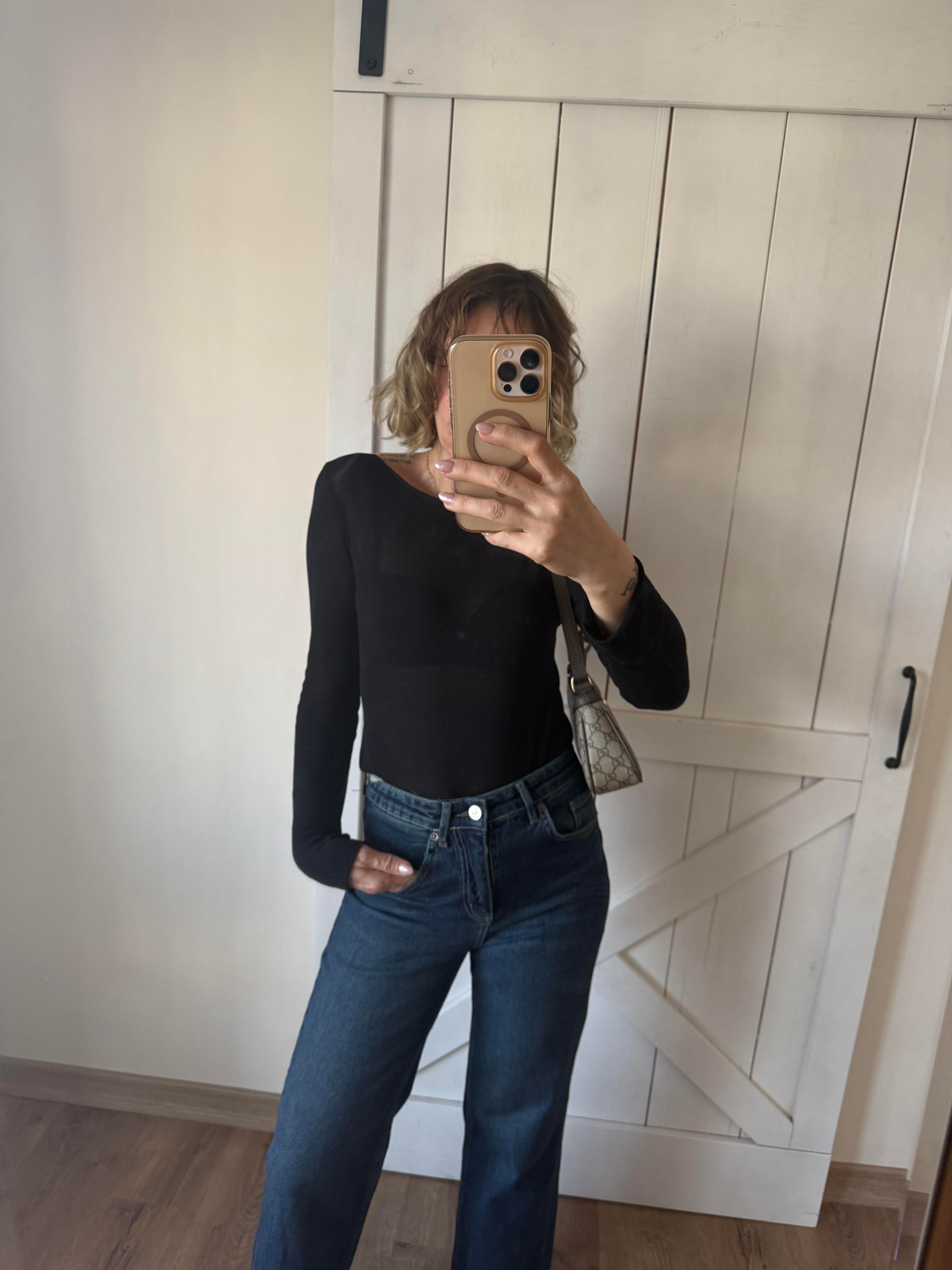 Siyah Kayık Yaka Transparan Bluz