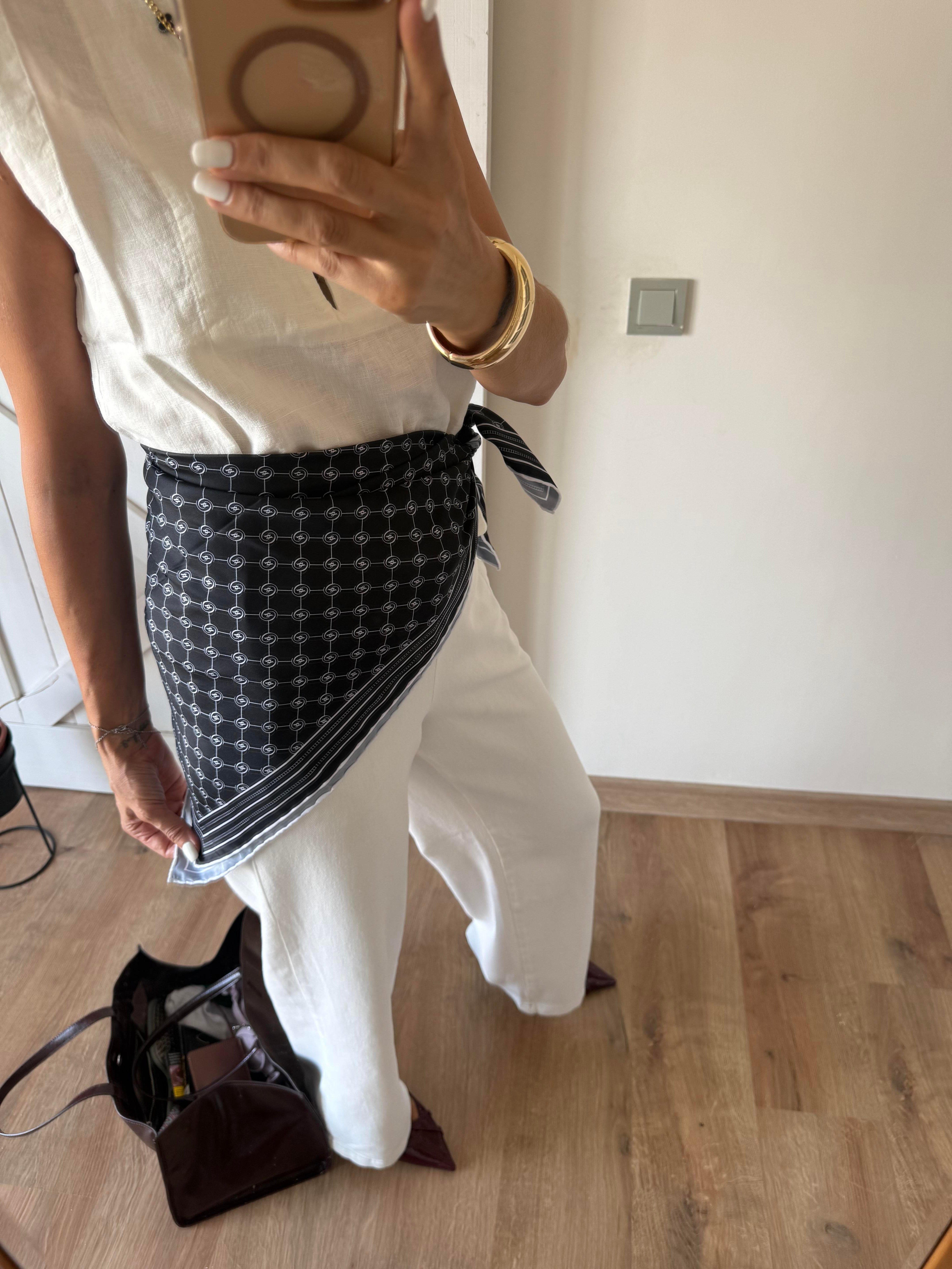 Siyah Logolu Kare Premium Şal/Eşarp