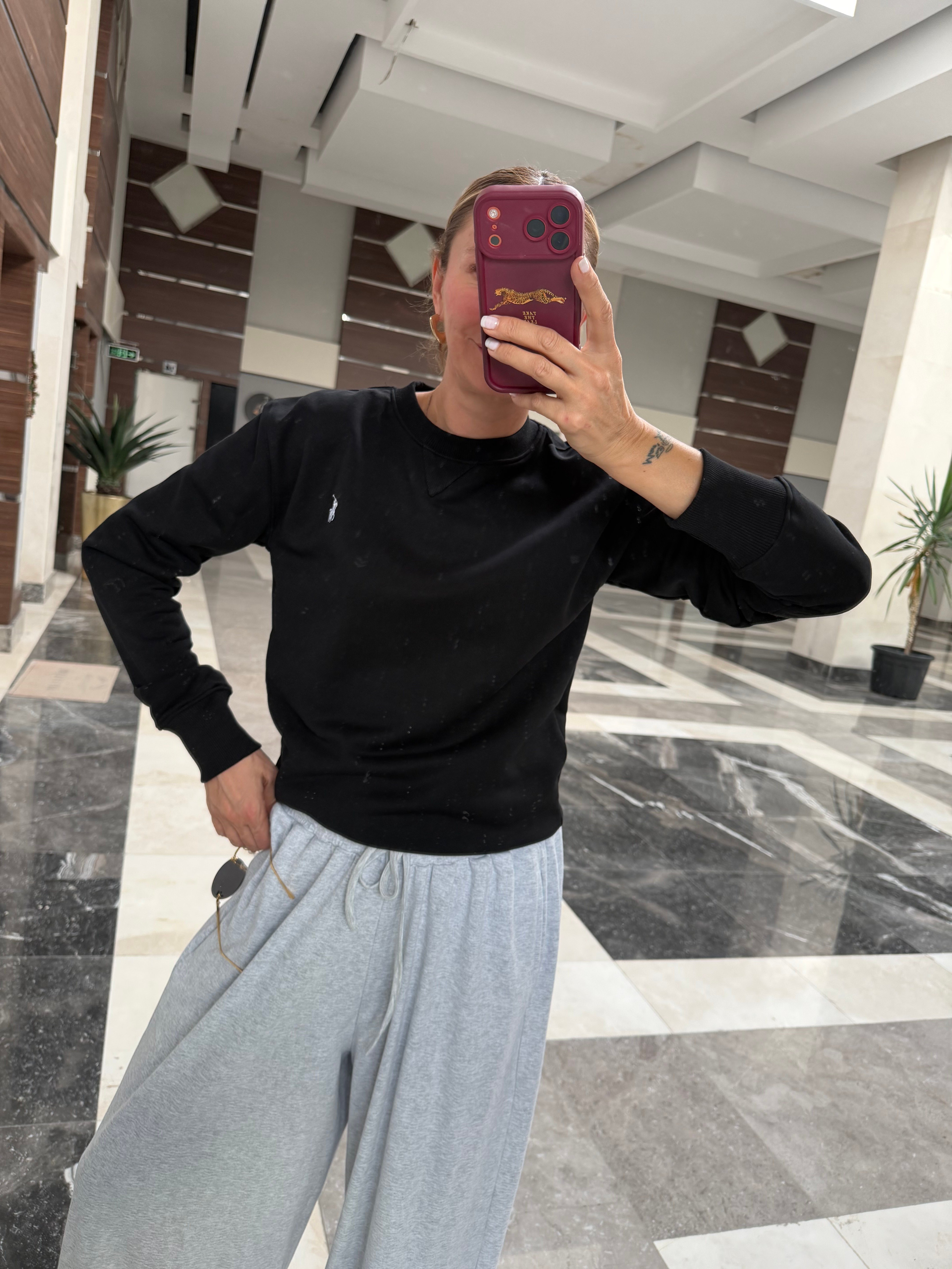 Siyah Logolu Sweatshirt